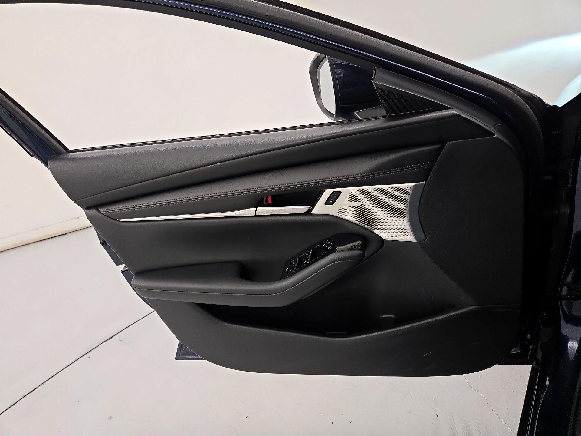 Thumbnail: 2020 Mazda Mazda3 - 12
