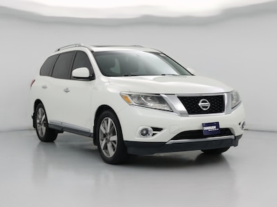 White 2016 Nissan Pathfinder Platinum