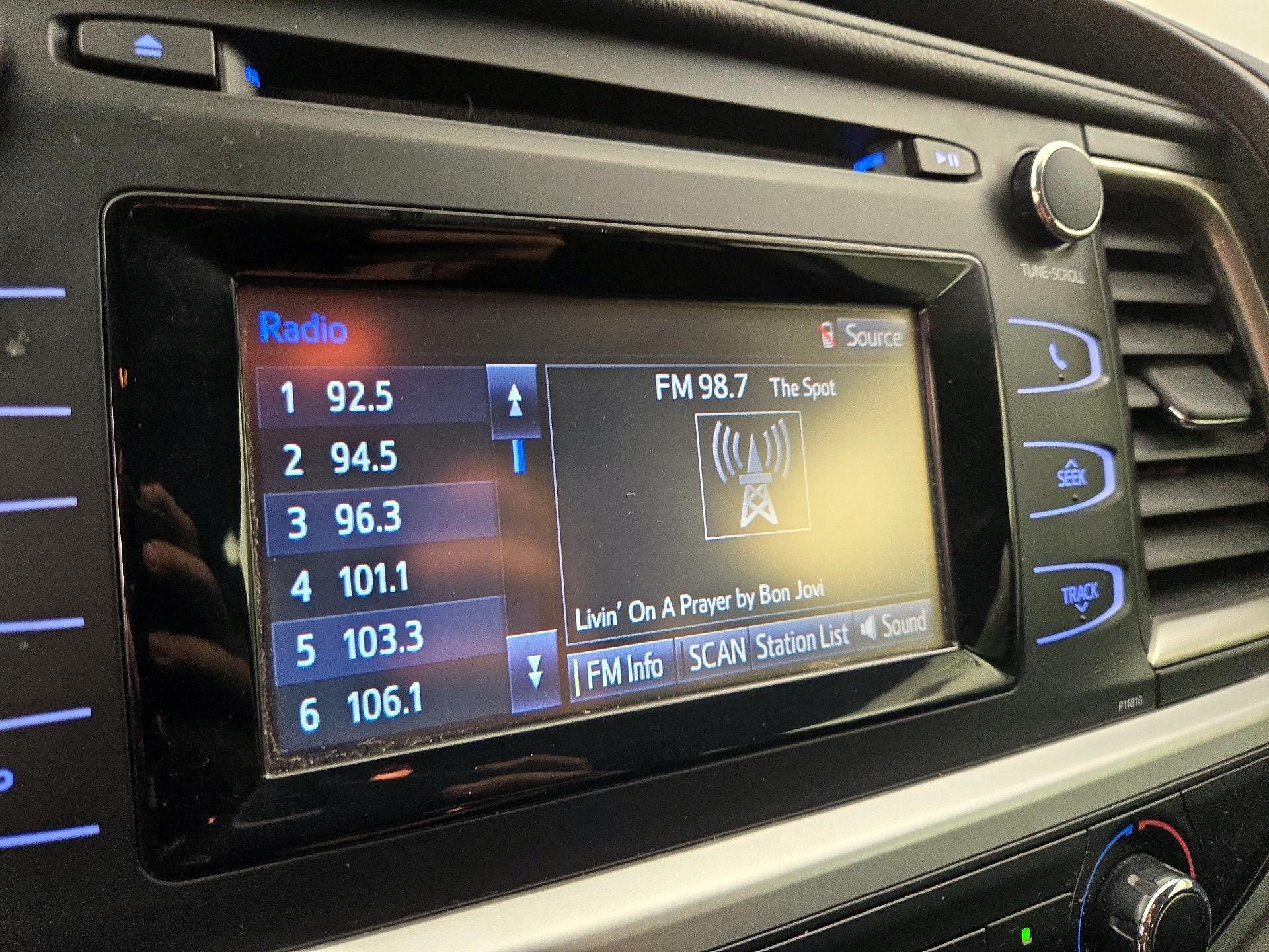Thumbnail: 2019 Toyota Highlander - 15