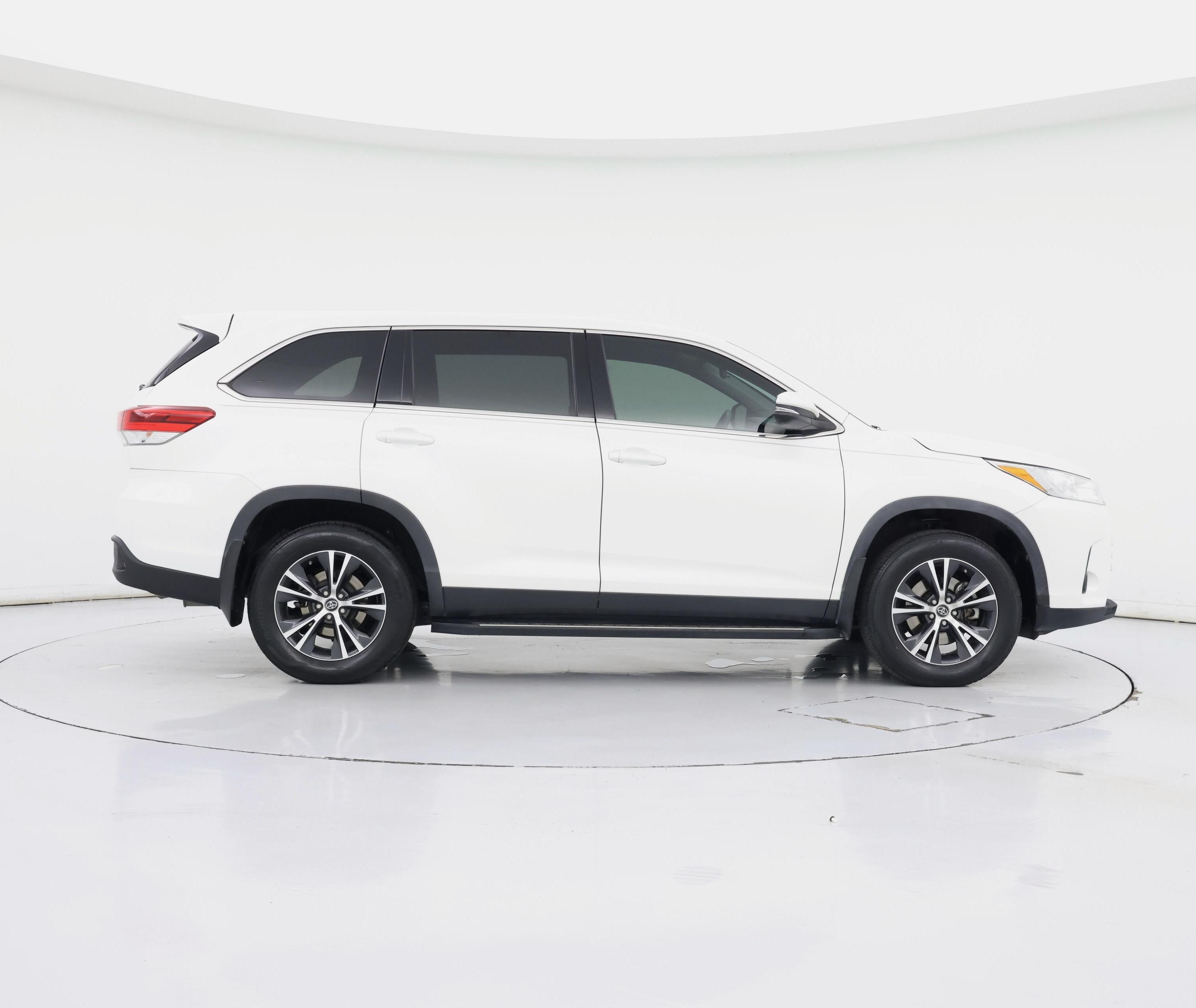 Thumbnail: 2019 Toyota Highlander - 7