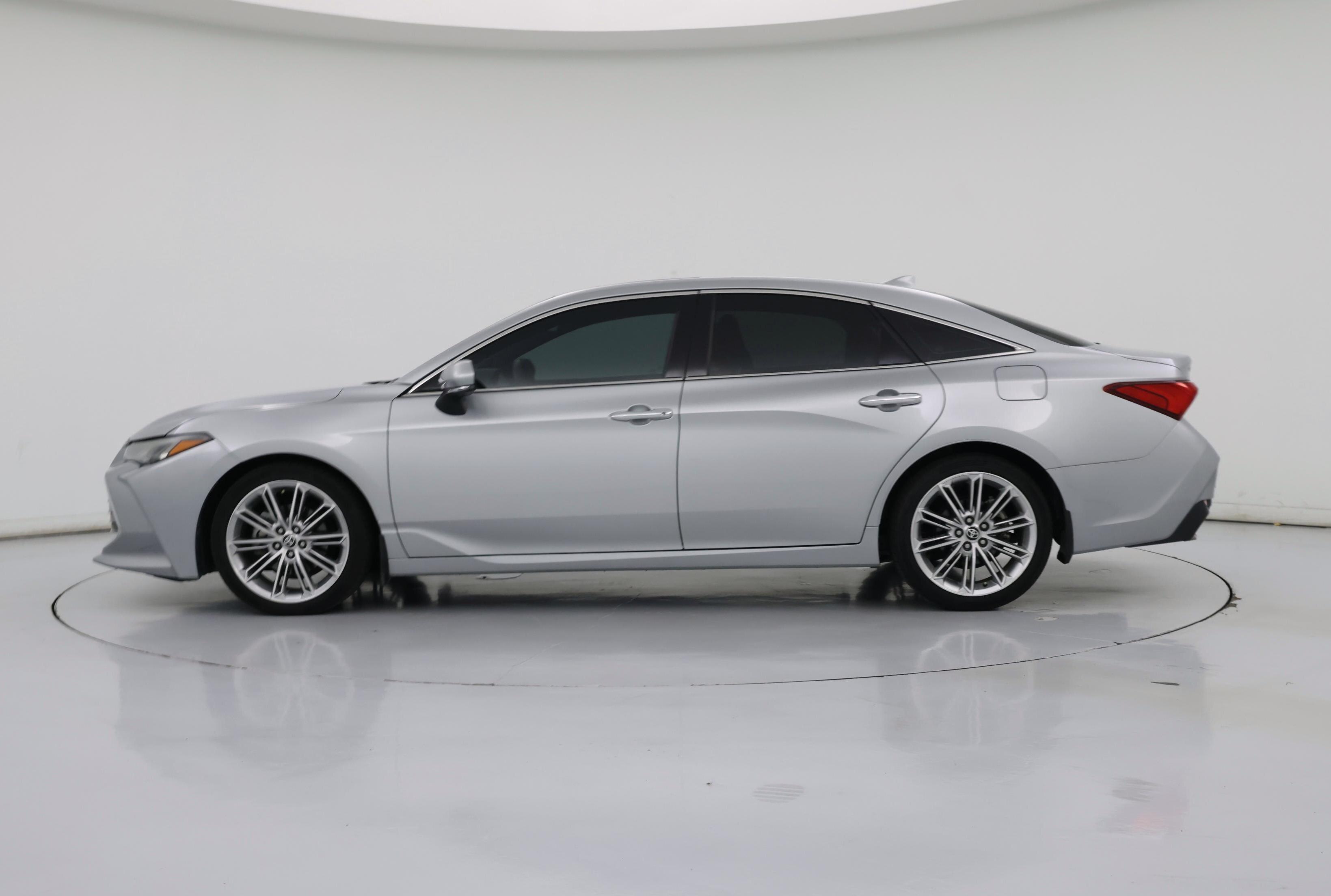 Thumbnail: 2021 Toyota Avalon - 3