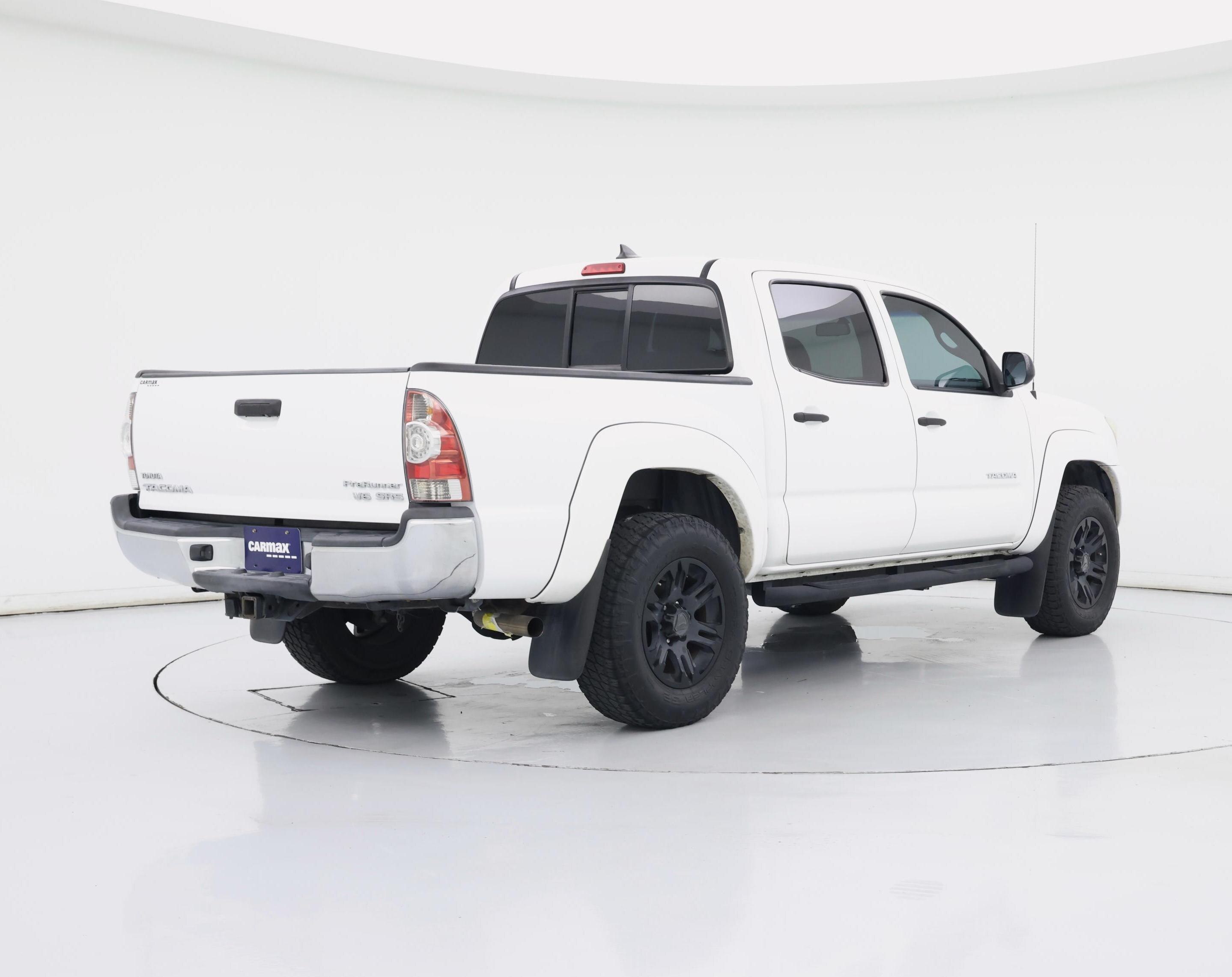 Thumbnail: 2015 Toyota Tacoma - 8