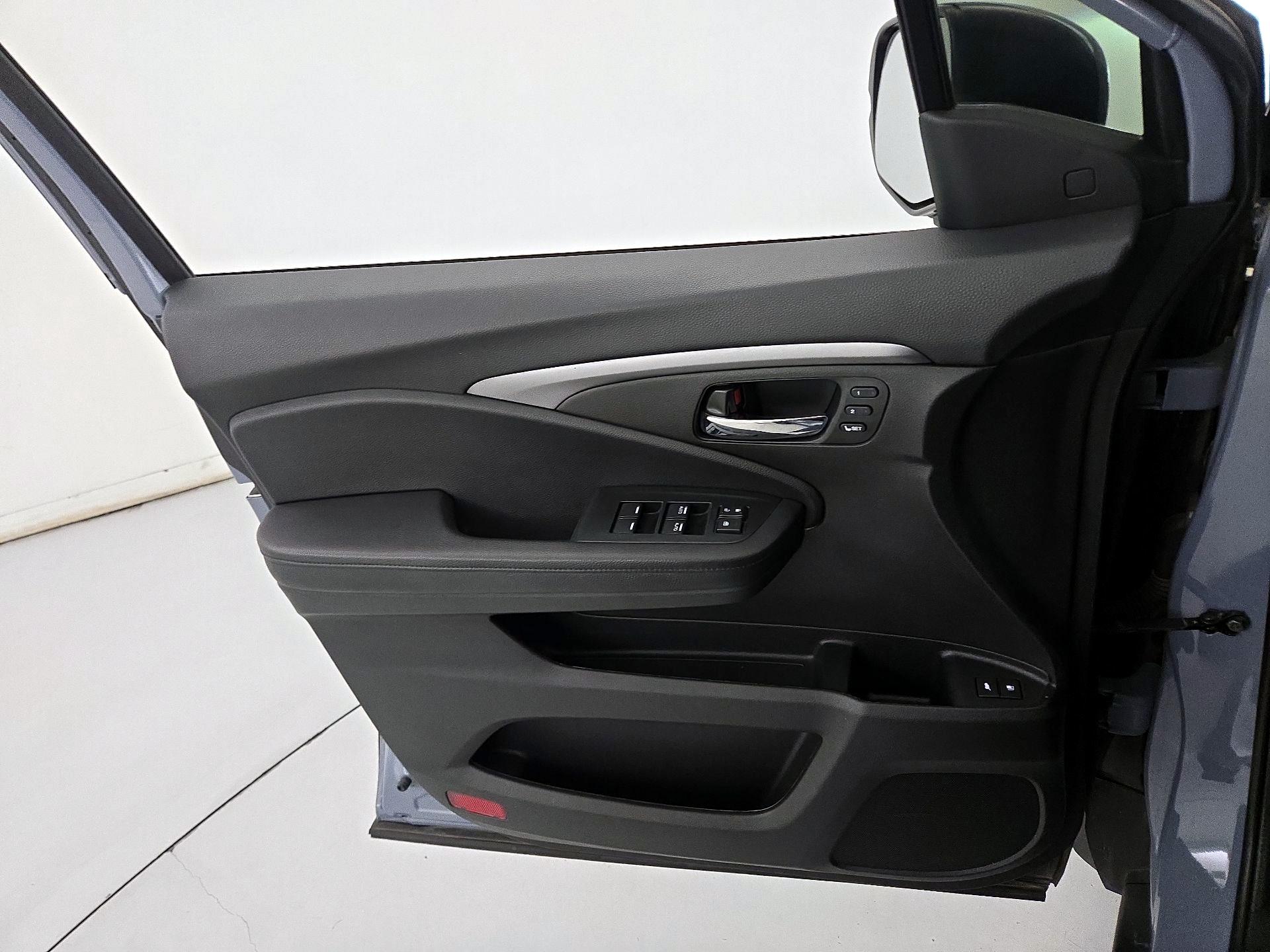 Thumbnail: 2022 Honda Pilot - 12