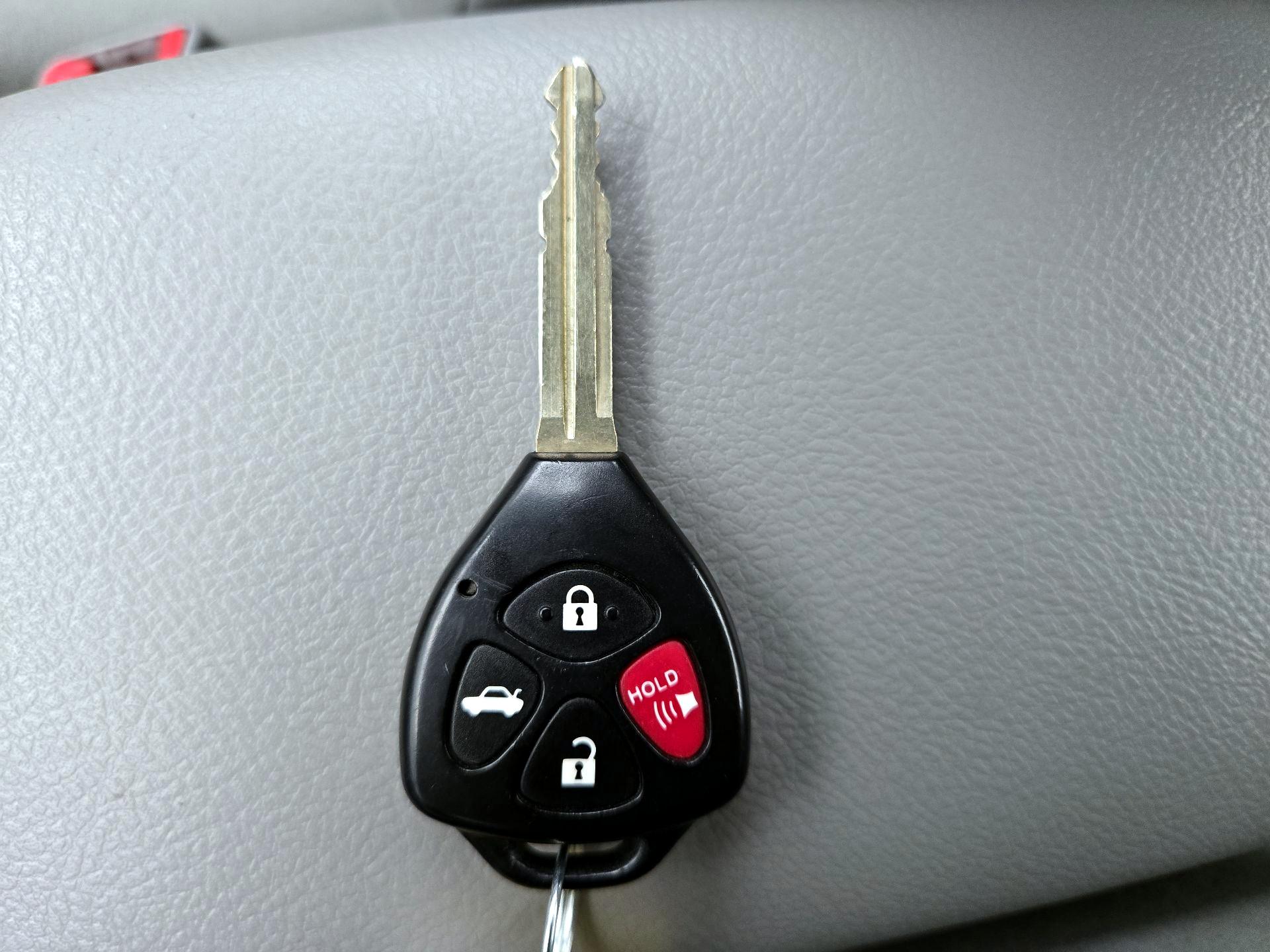 Thumbnail: 2013 Toyota Corolla - 20