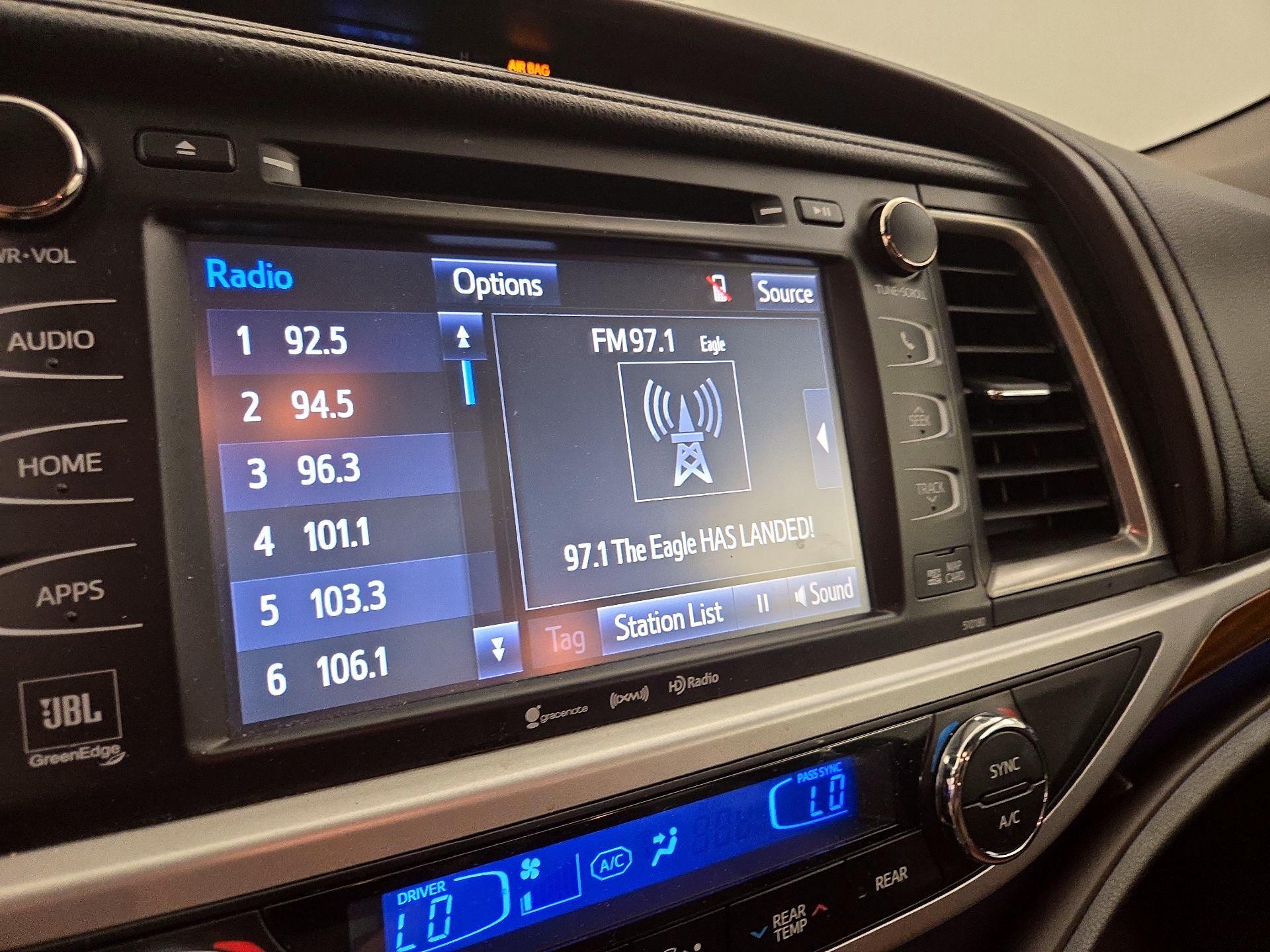 Thumbnail: 2017 Toyota Highlander - 16