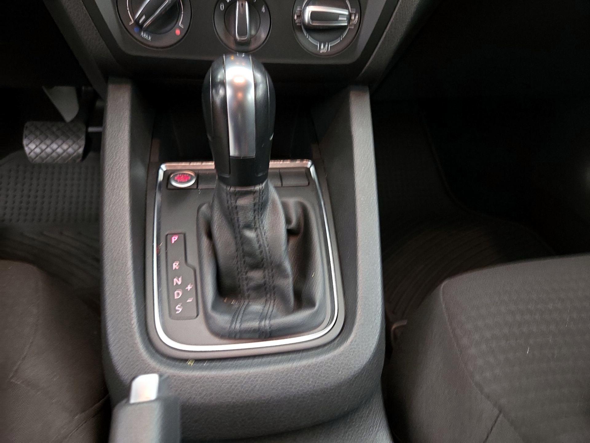 Thumbnail: 2016 Volkswagen Jetta - 17