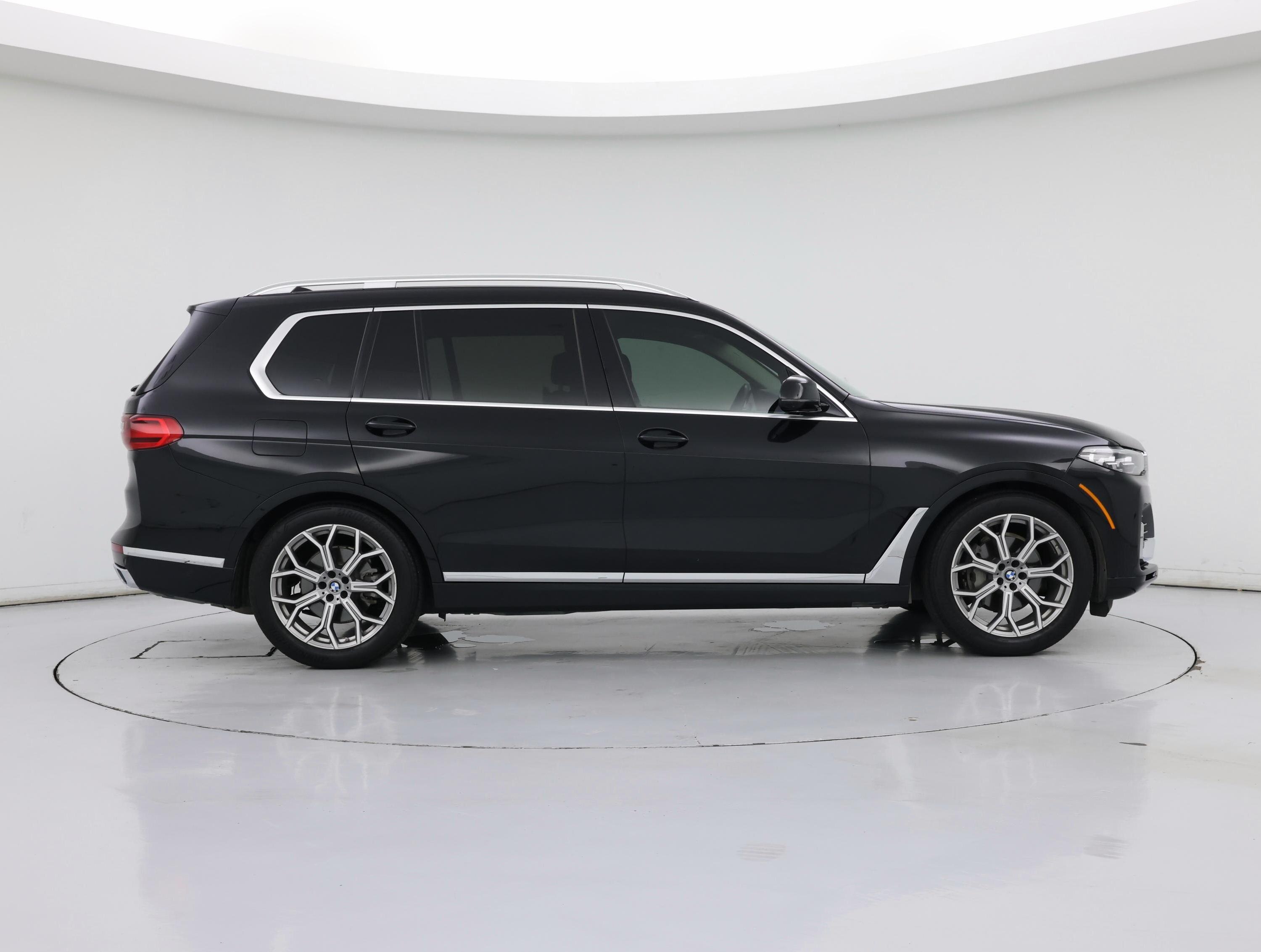 Thumbnail: 2019 BMW X7 - 7