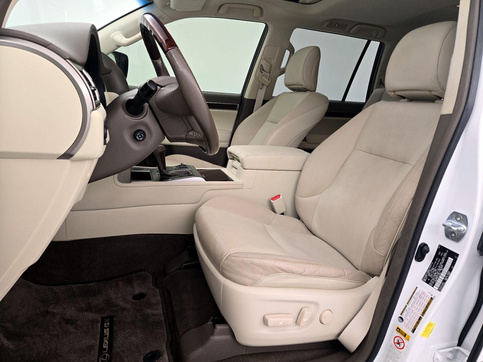 Thumbnail: 2015 Lexus GX - 11