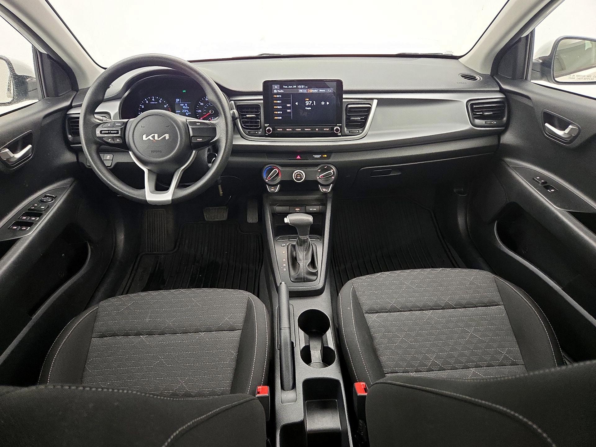 Thumbnail: 2022 Kia Rio - 9