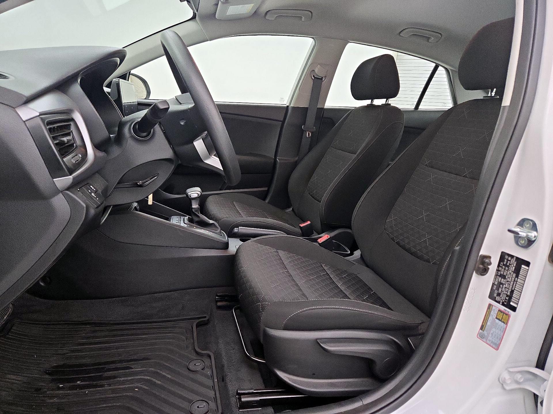 Thumbnail: 2022 Kia Rio - 11