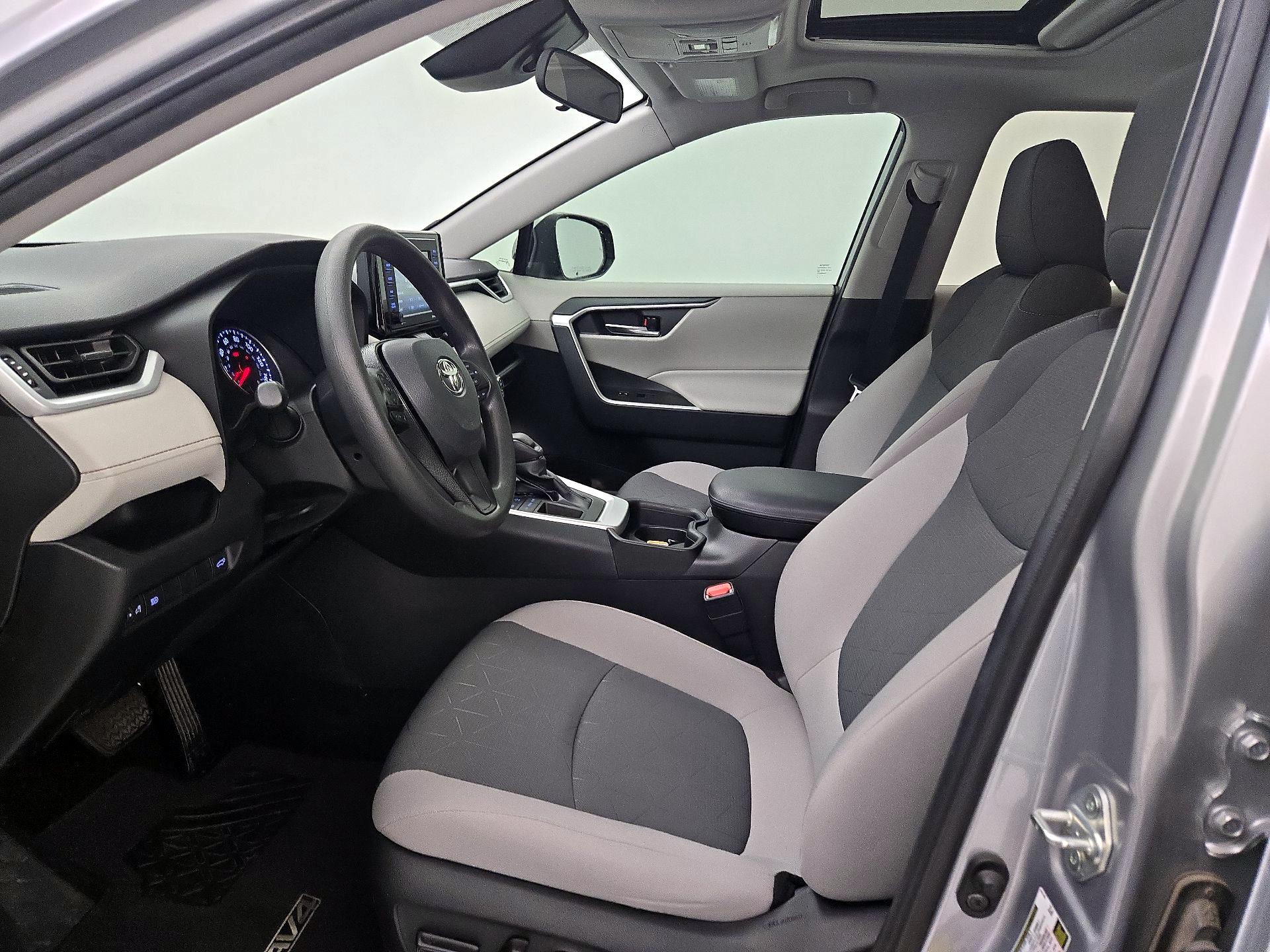 Thumbnail: 2021 Toyota RAV4 - 11