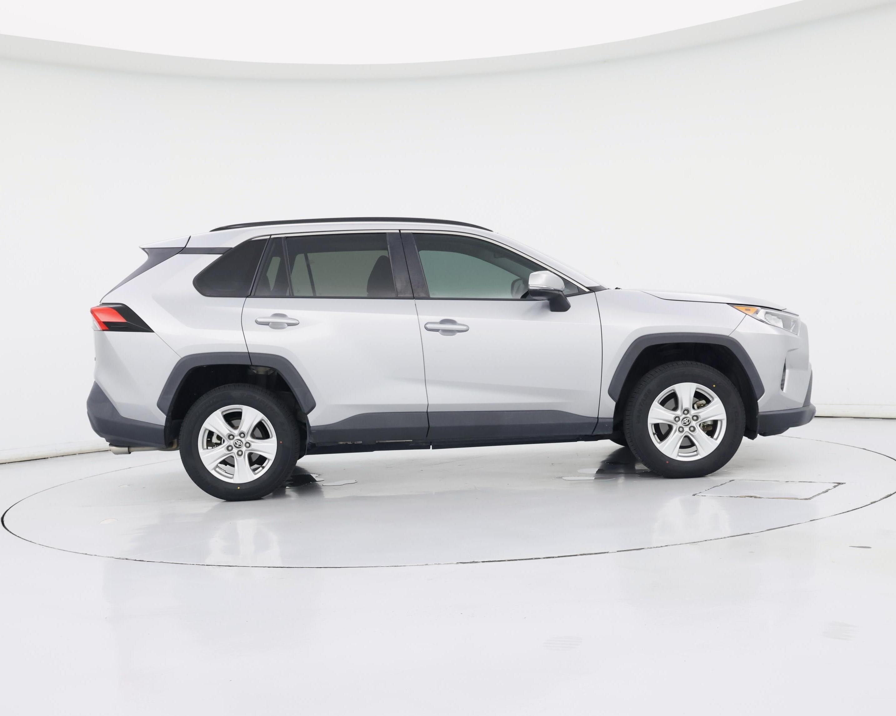 Thumbnail: 2021 Toyota RAV4 - 7