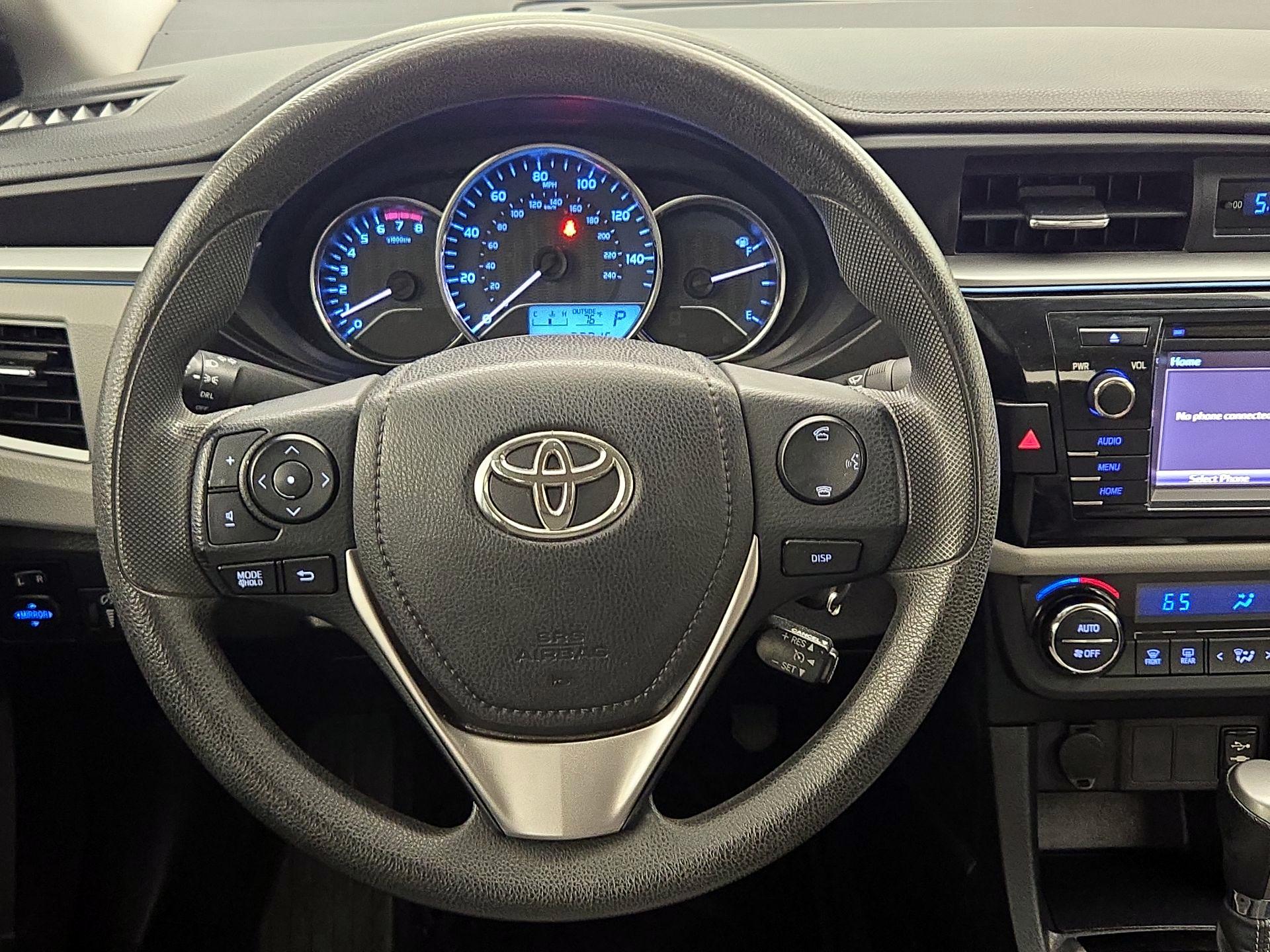 Thumbnail: 2015 Toyota Corolla - 10
