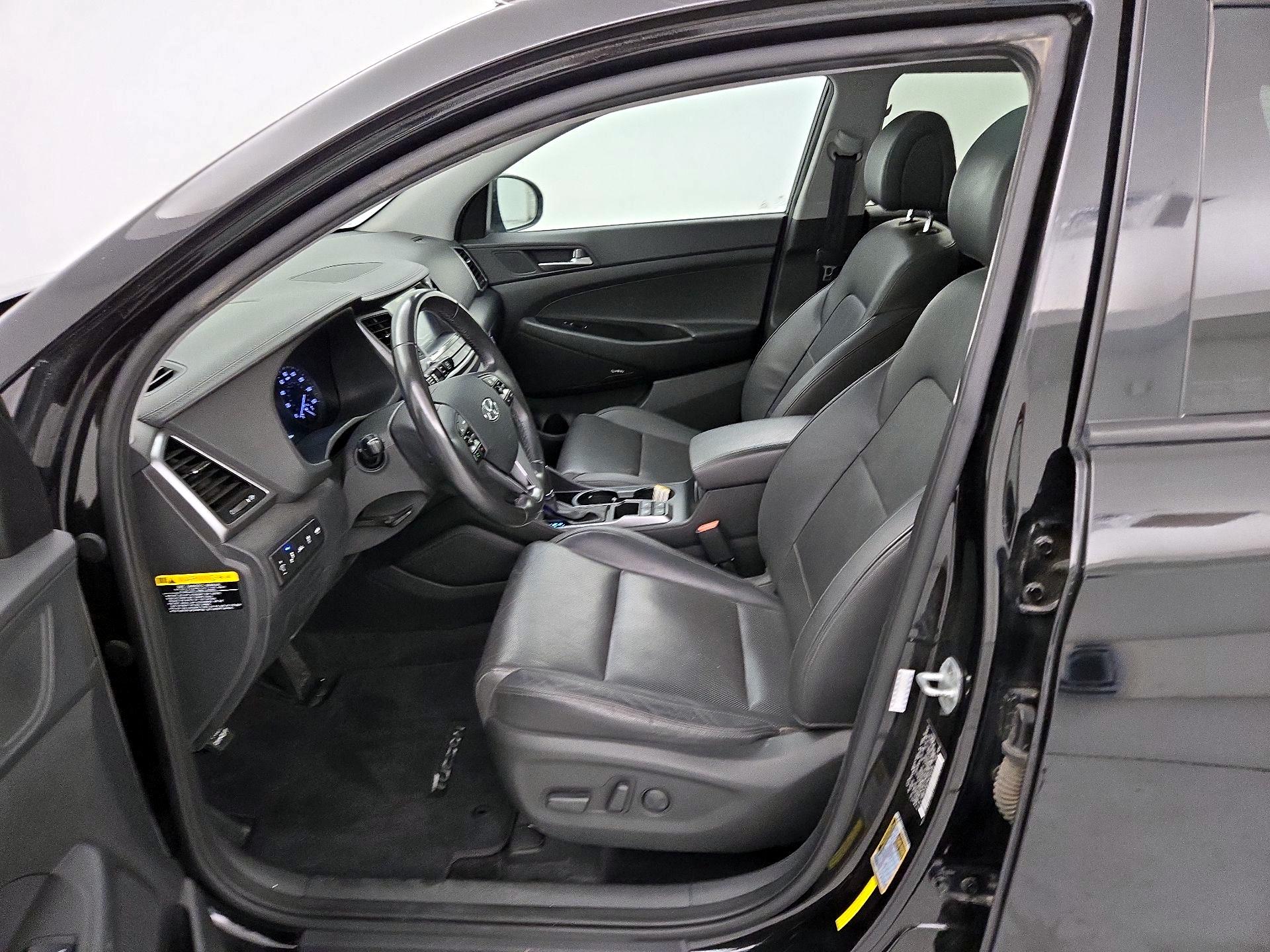 Thumbnail: 2017 Hyundai Tucson - 11