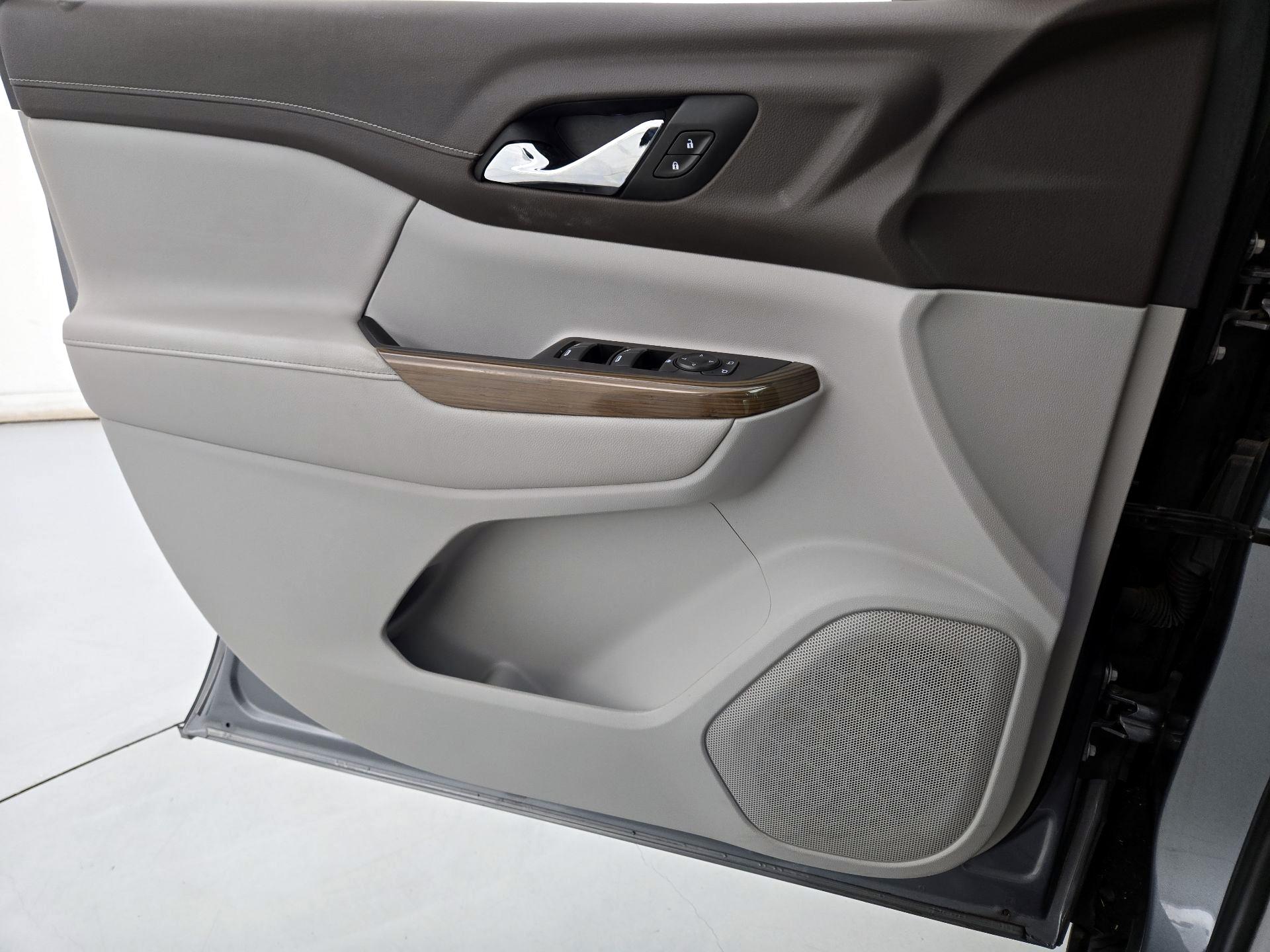Thumbnail: 2020 GMC Acadia - 12