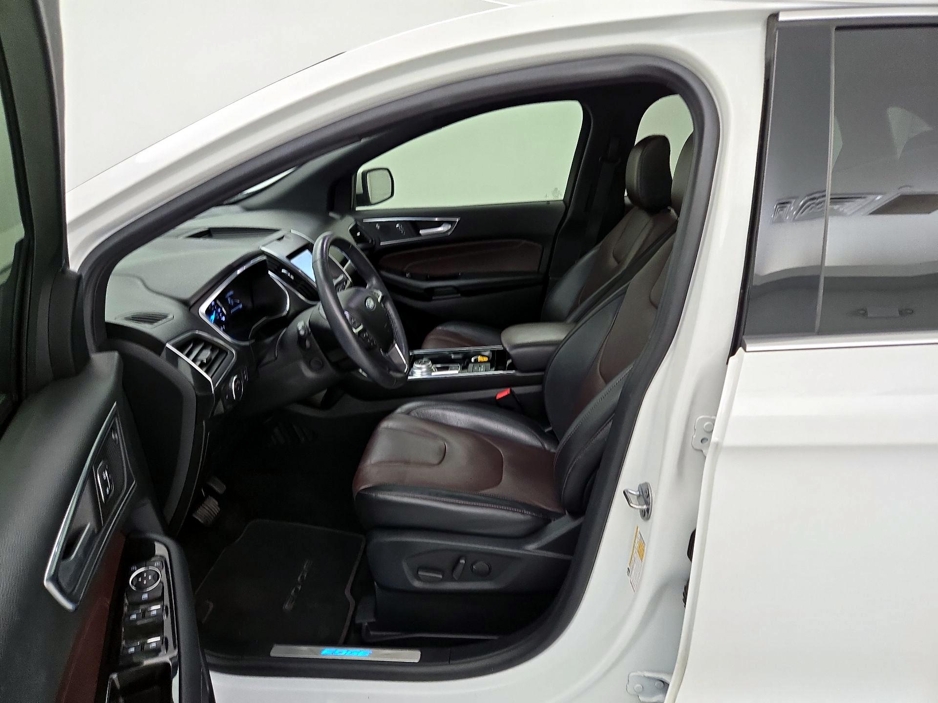 Thumbnail: 2020 Ford Edge - 11