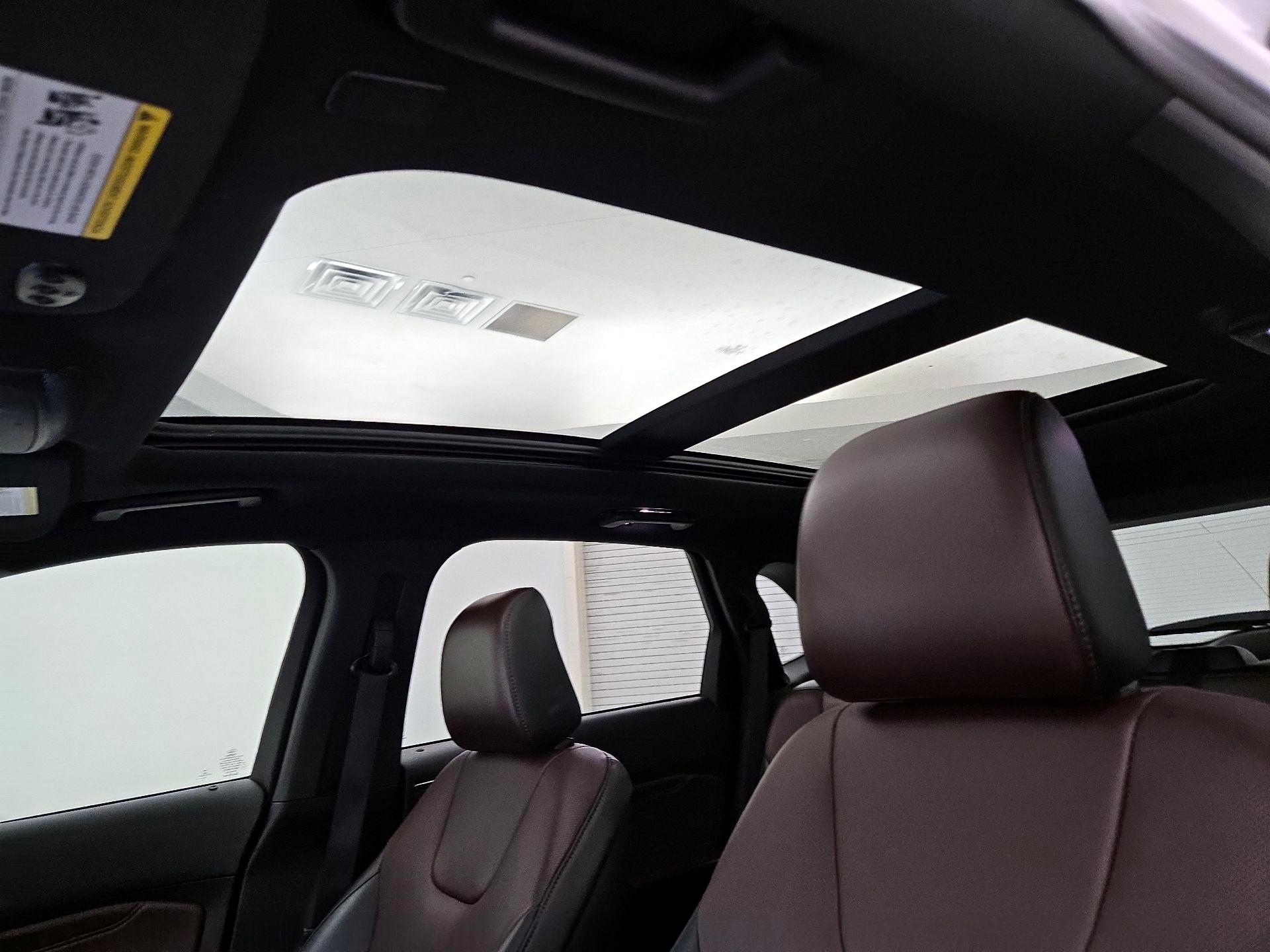 Thumbnail: 2020 Ford Edge - 20