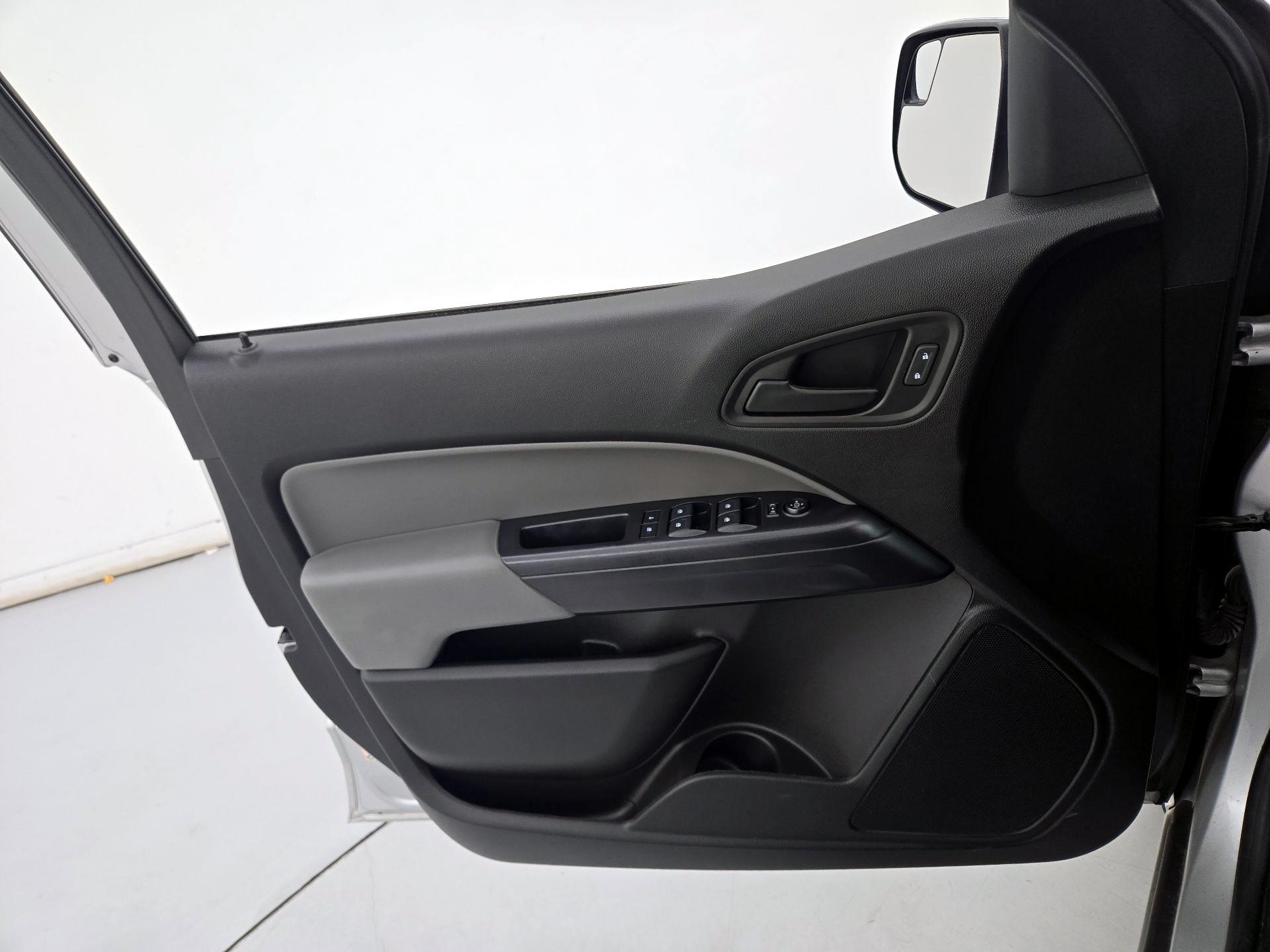 Thumbnail: 2019 Chevrolet Colorado - 12