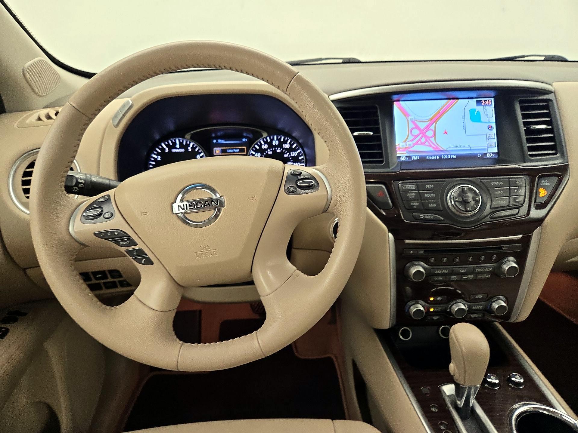 Thumbnail: 2014 Nissan Pathfinder - 10