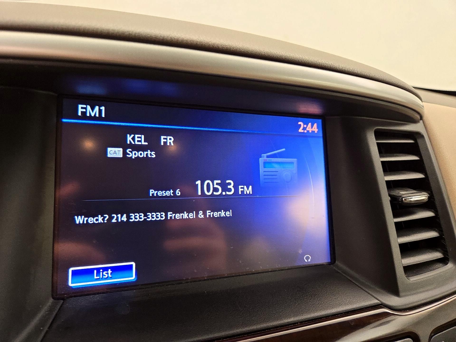 Thumbnail: 2014 Nissan Pathfinder - 16