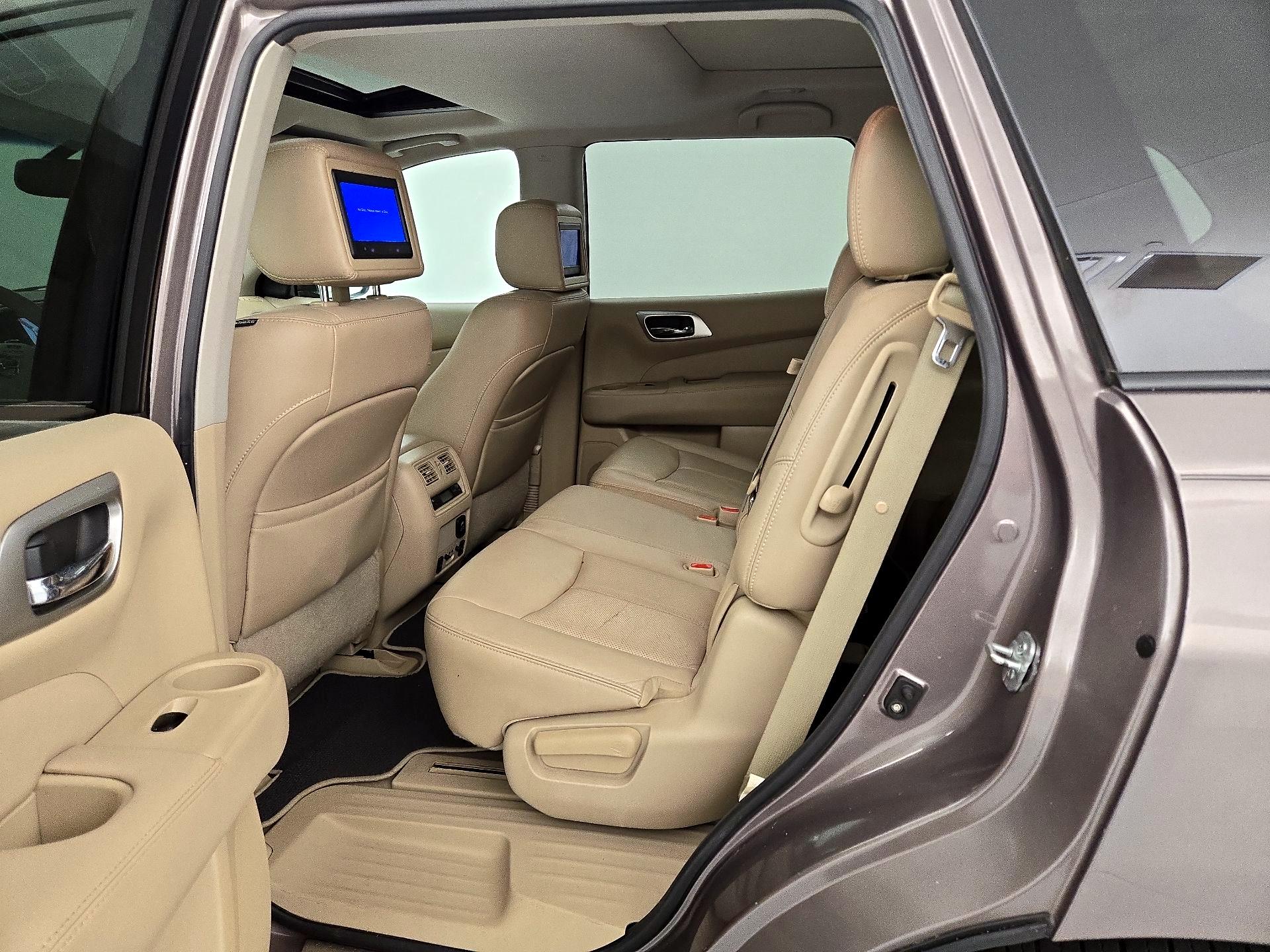 Thumbnail: 2014 Nissan Pathfinder - 20
