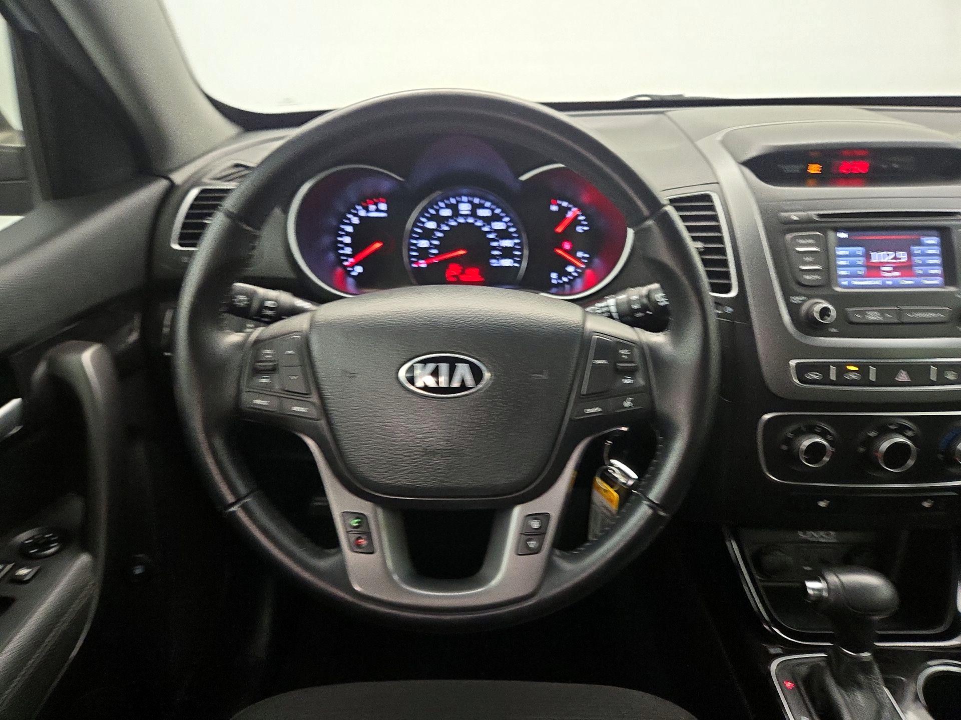 Thumbnail: 2015 Kia Sorento - 10