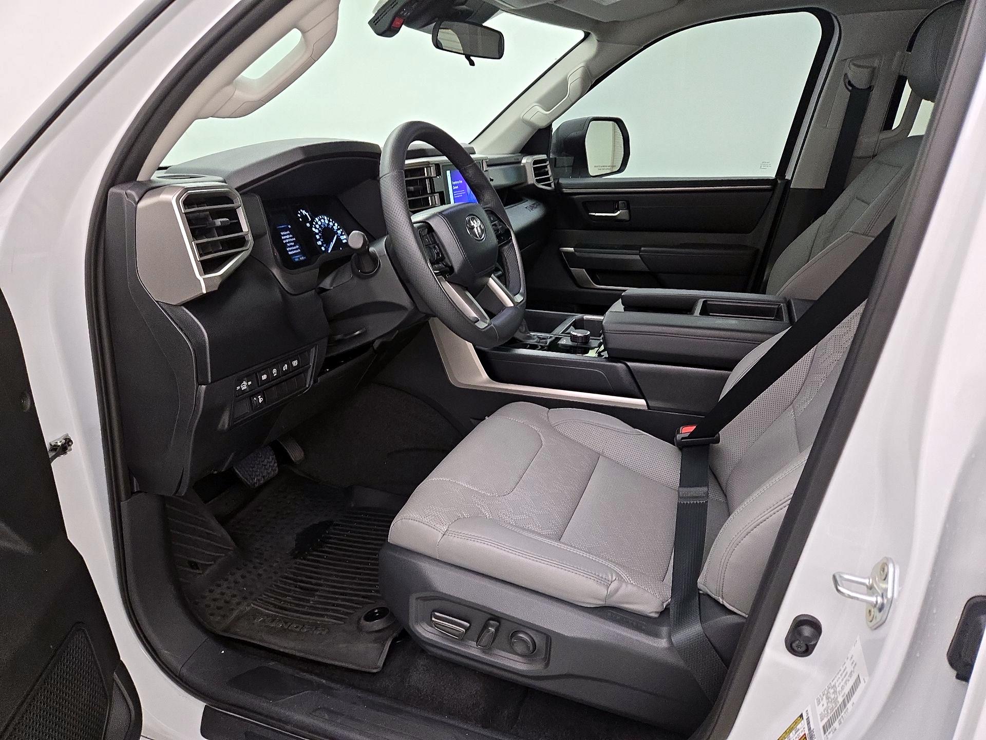 Thumbnail: 2024 Toyota Tundra - 11