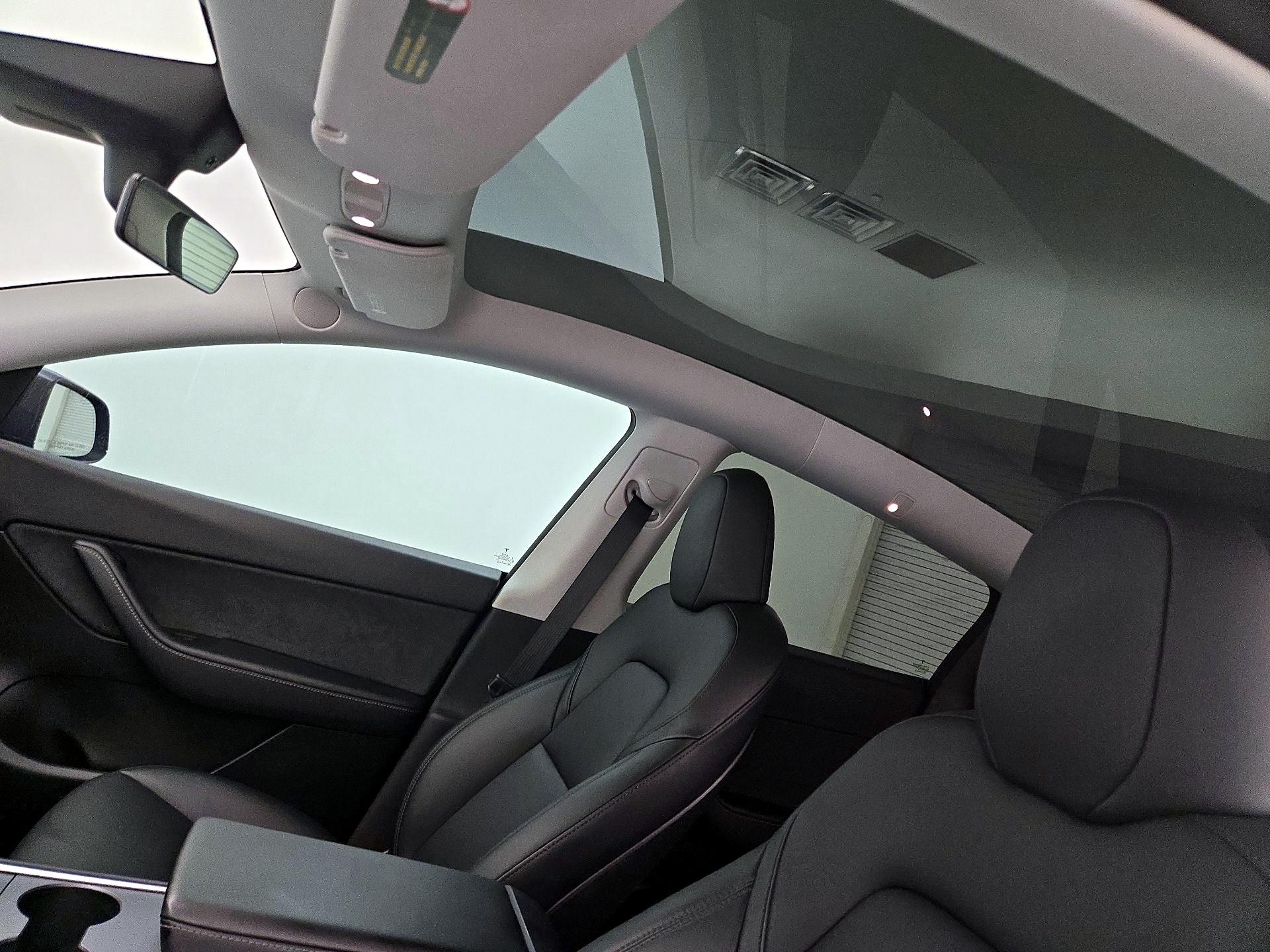 Thumbnail: 2022 Tesla Model Y - 19