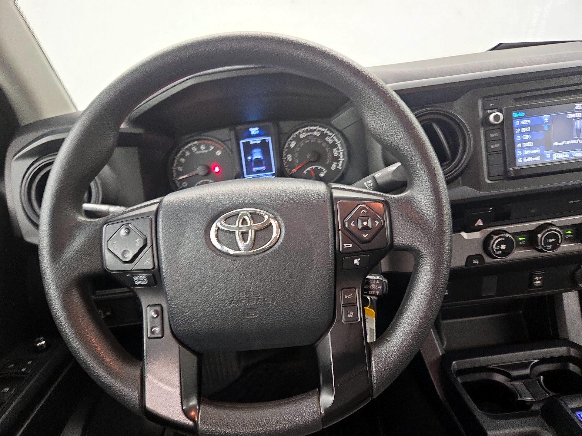 Thumbnail: 2018 Toyota Tacoma - 10