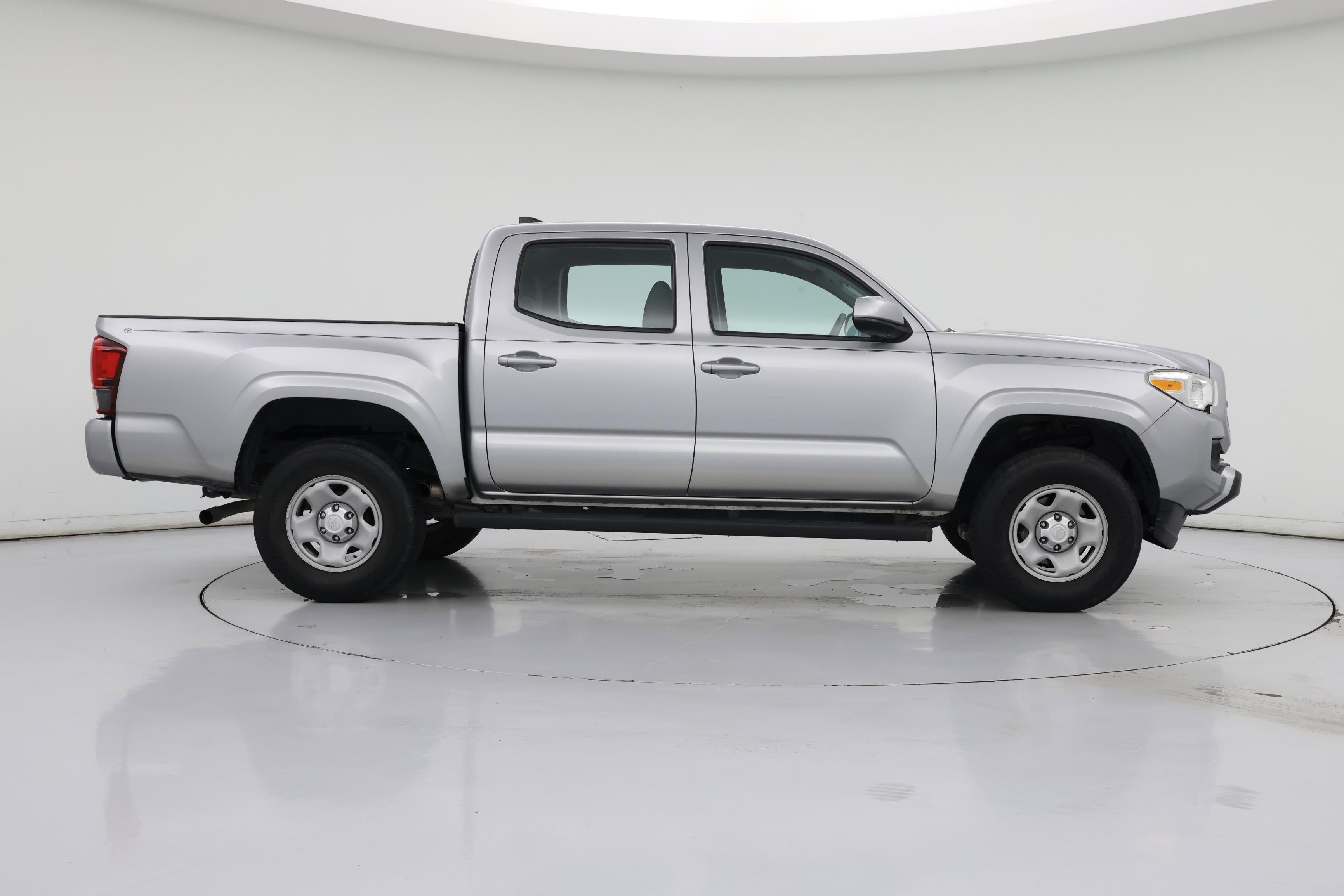 Thumbnail: 2018 Toyota Tacoma - 7