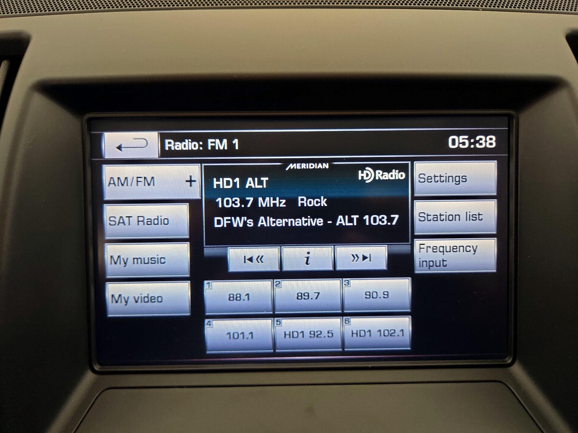 Thumbnail: 2015 Land Rover LR2 - 15