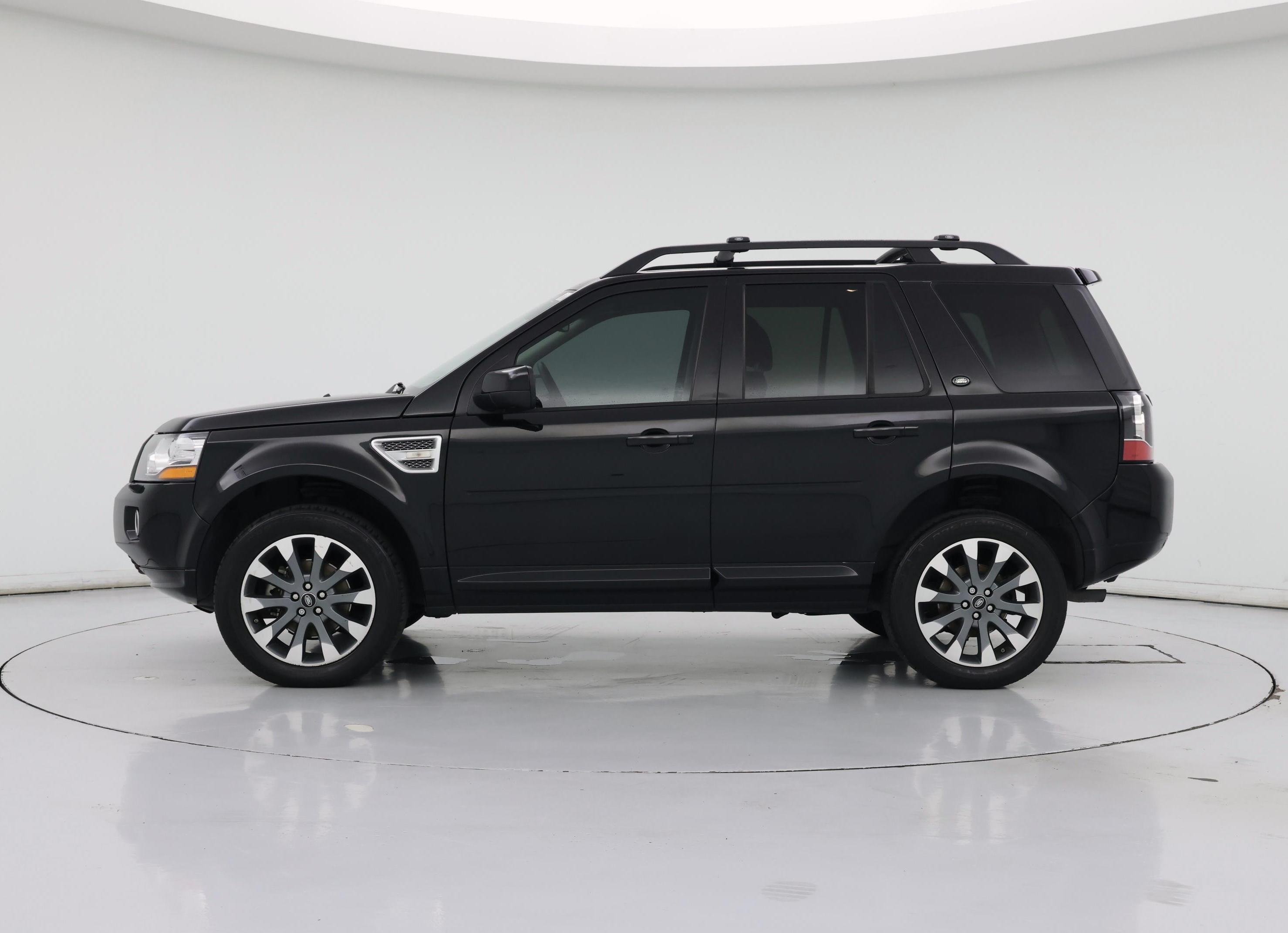 Thumbnail: 2015 Land Rover LR2 - 3