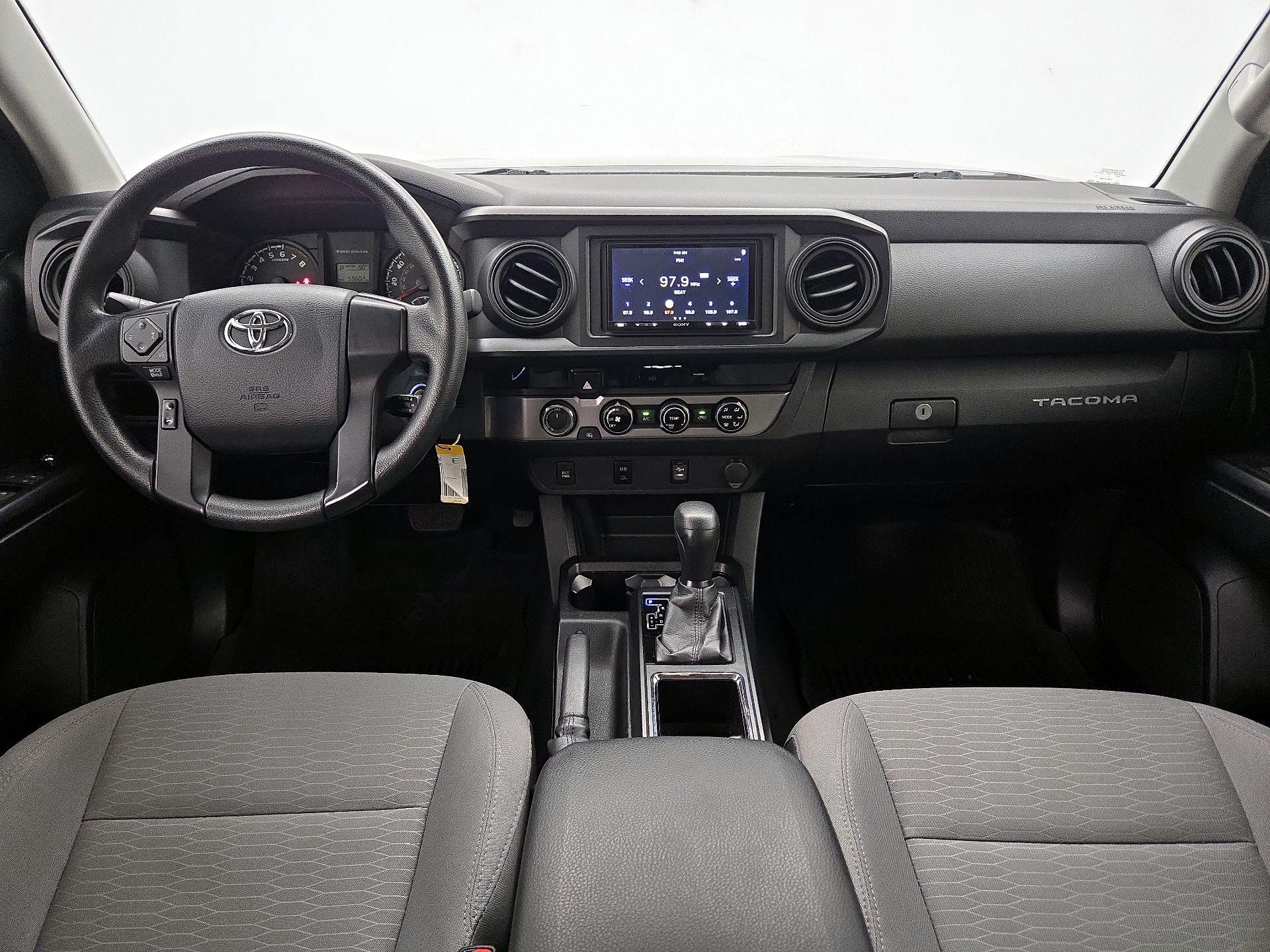 Thumbnail: 2017 Toyota Tacoma - 9