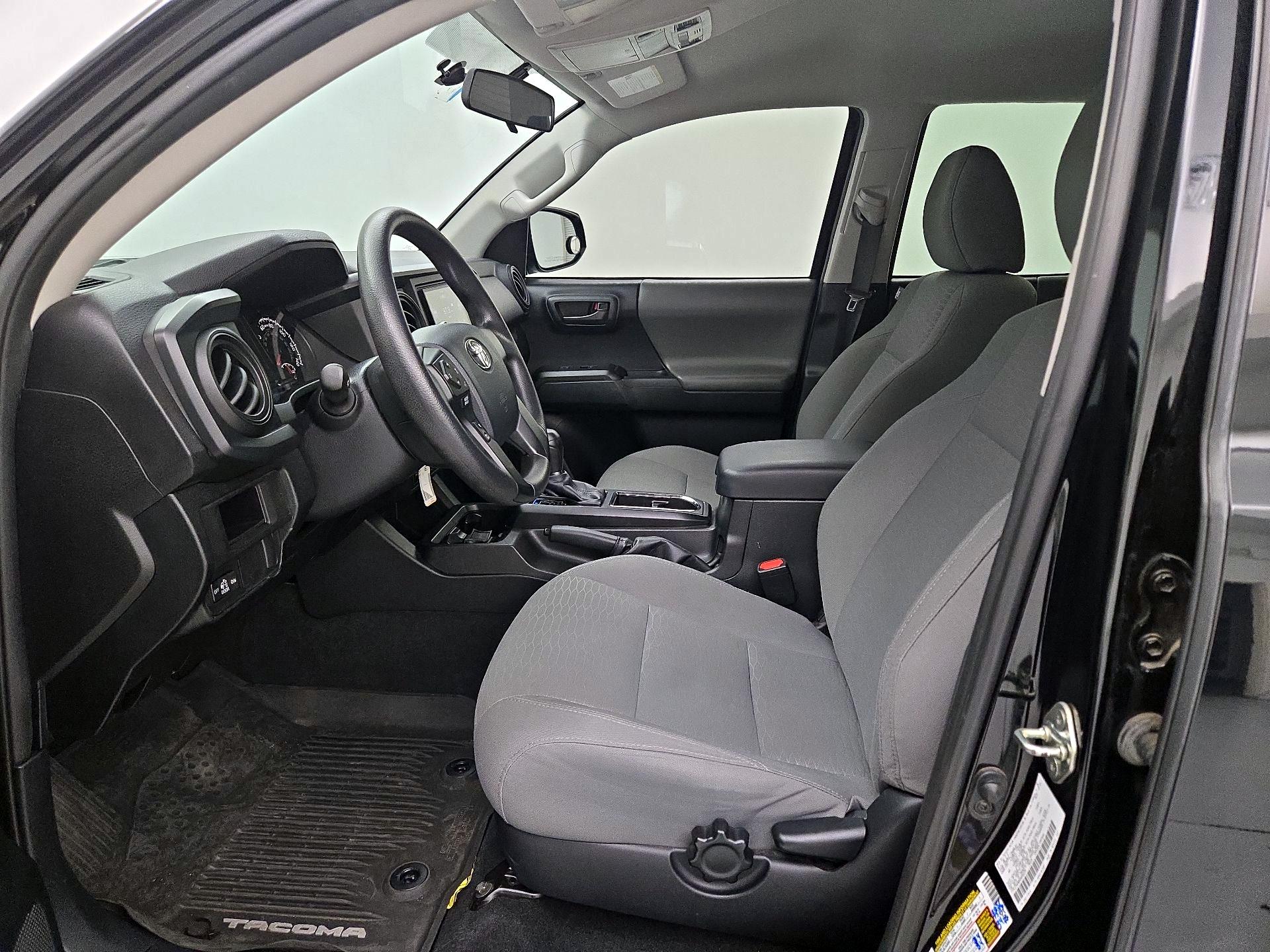Thumbnail: 2017 Toyota Tacoma - 11