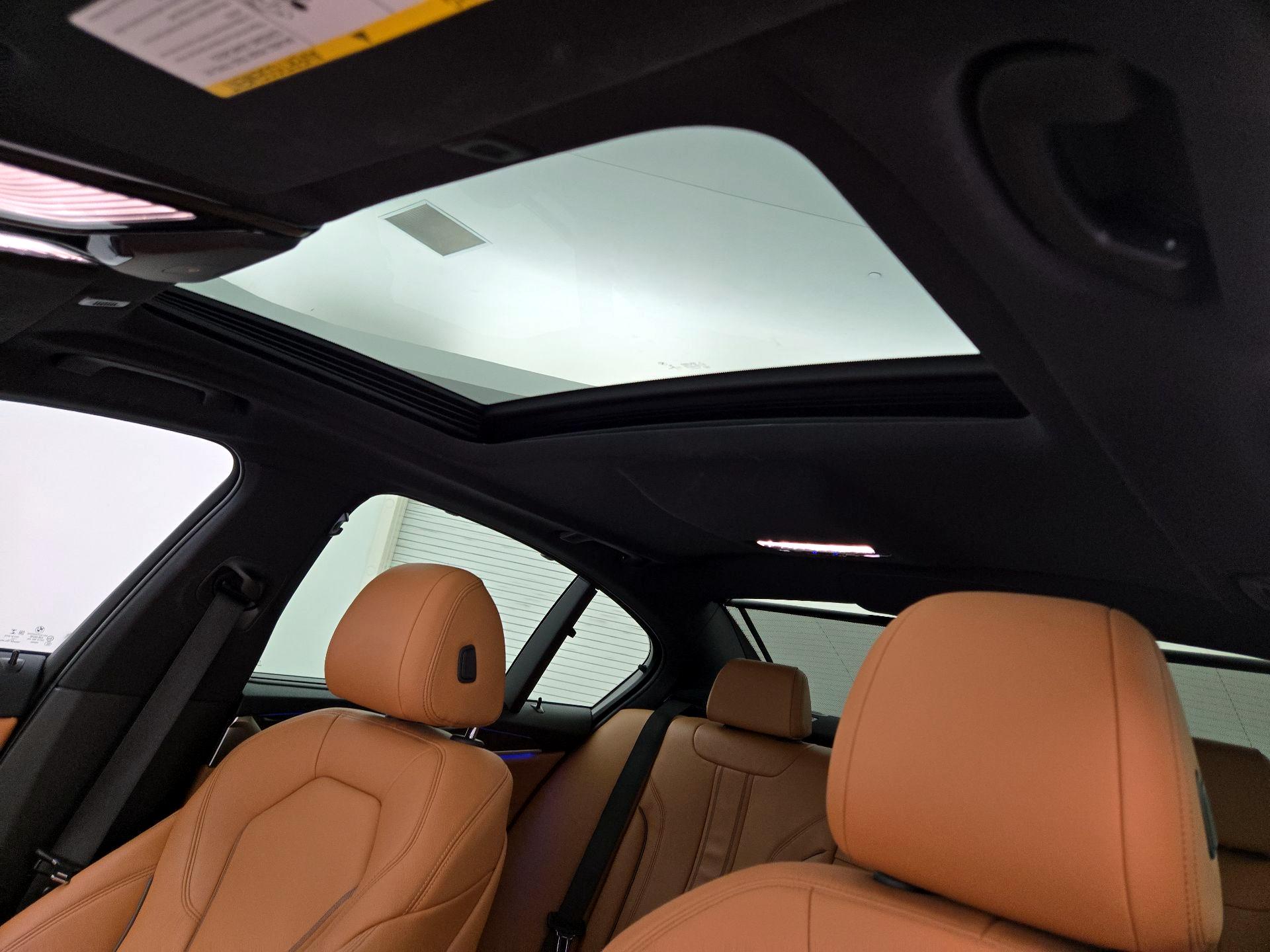 Thumbnail: 2021 BMW 5 Series - 20