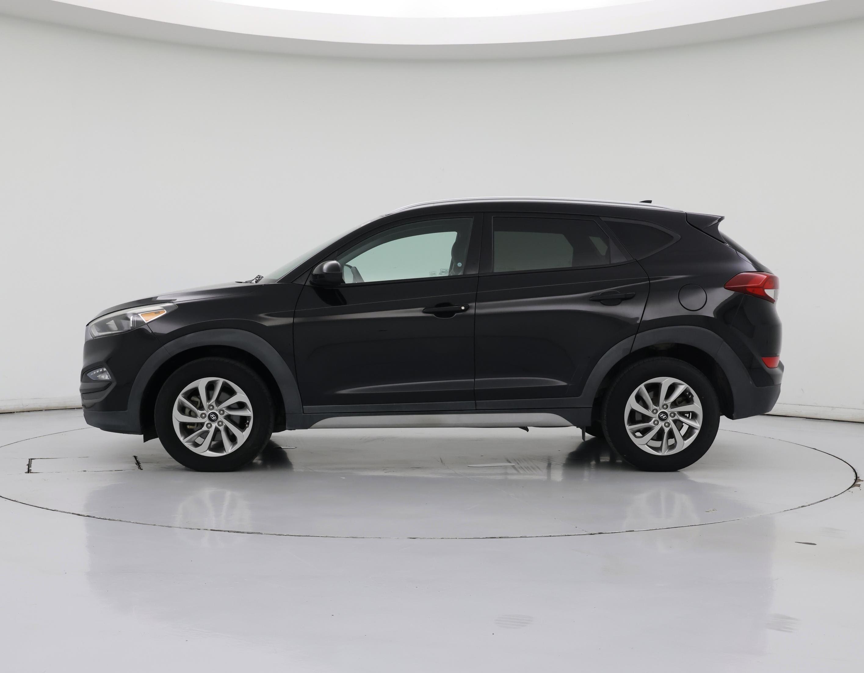 Thumbnail: 2018 Hyundai Tucson - 3