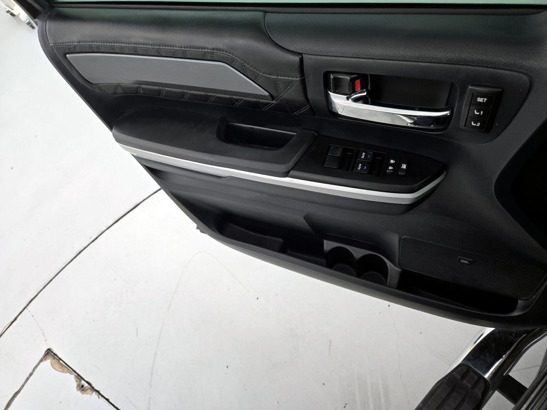 Thumbnail: 2019 Toyota Tundra - 12