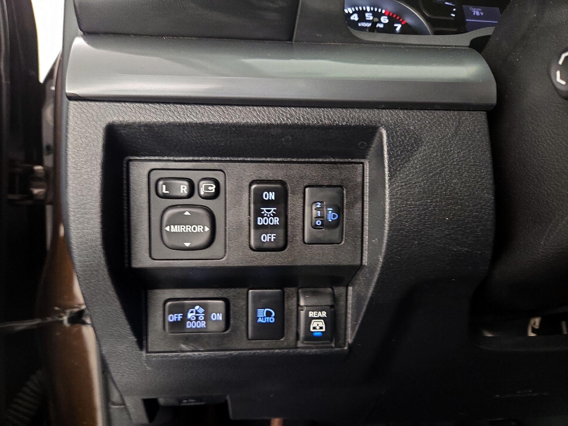 Thumbnail: 2019 Toyota Tundra - 13