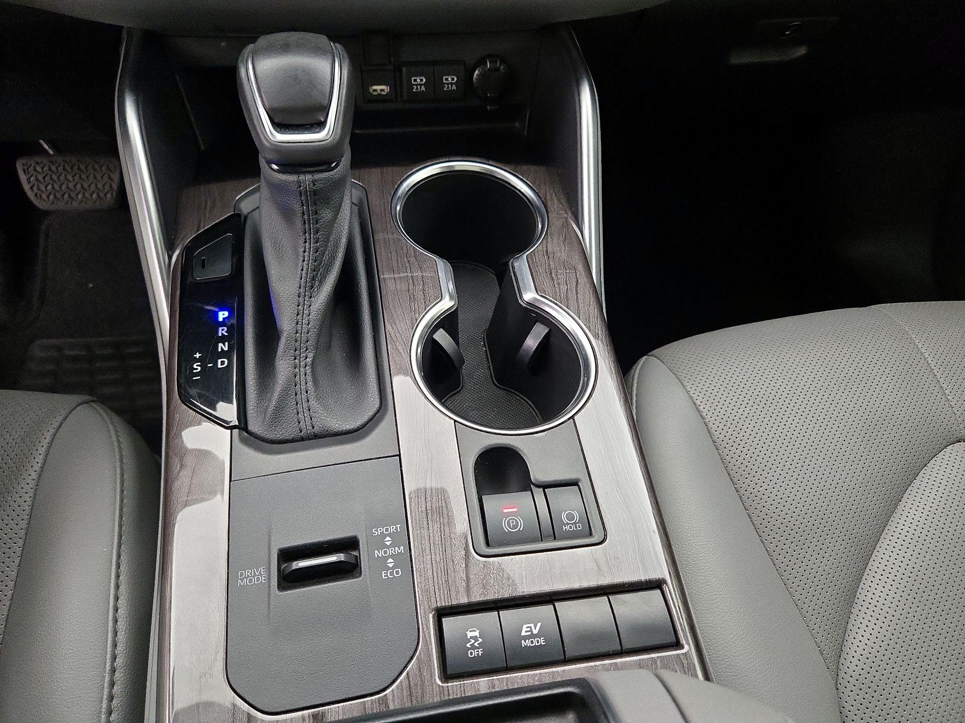 Thumbnail: 2021 Toyota Highlander - 18