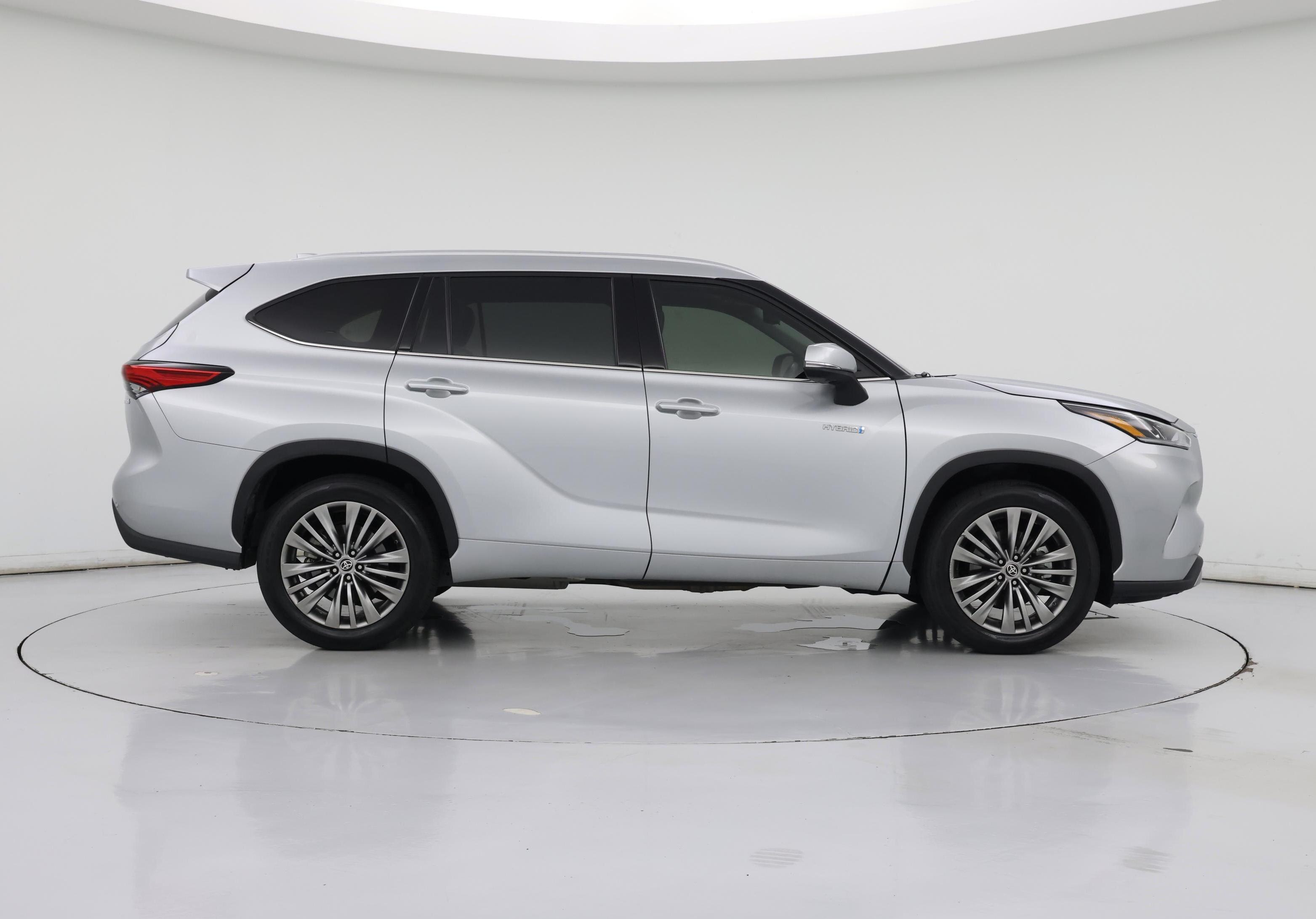 Thumbnail: 2021 Toyota Highlander - 7
