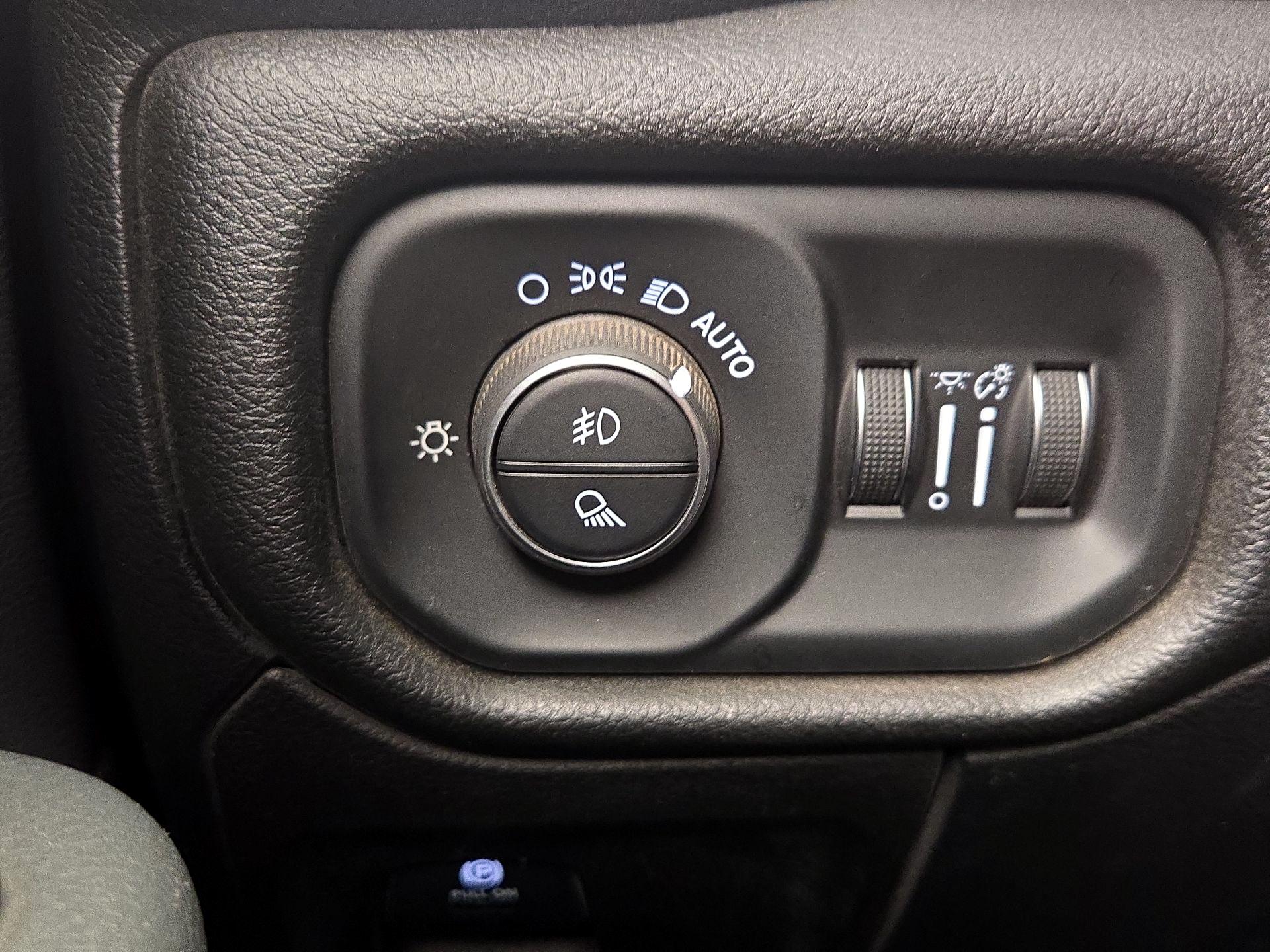 Thumbnail: 2019 RAM 1500 - 13