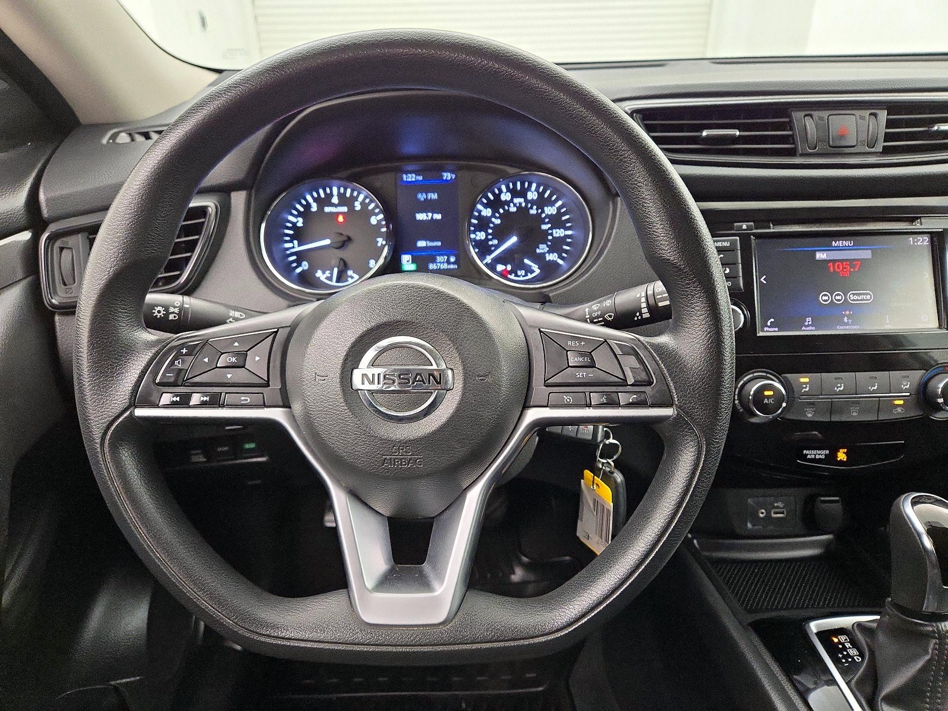 Thumbnail: 2018 Nissan Rogue - 10