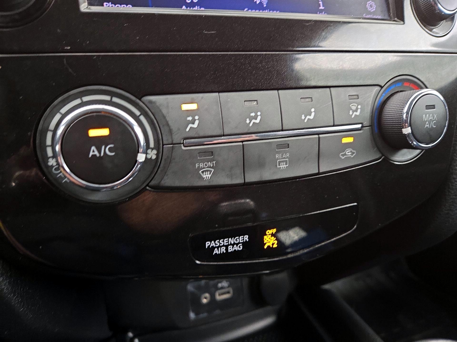 Thumbnail: 2018 Nissan Rogue - 16