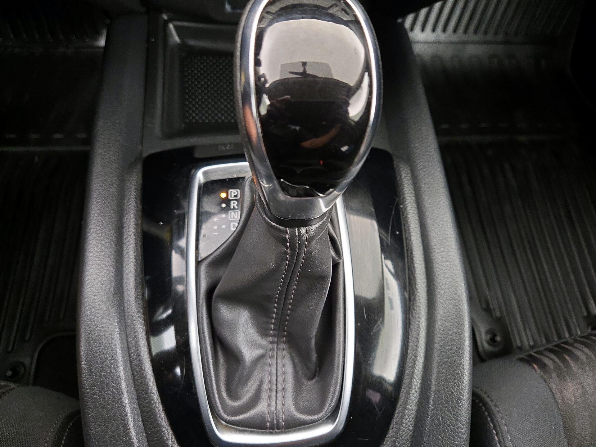Thumbnail: 2018 Nissan Rogue - 17