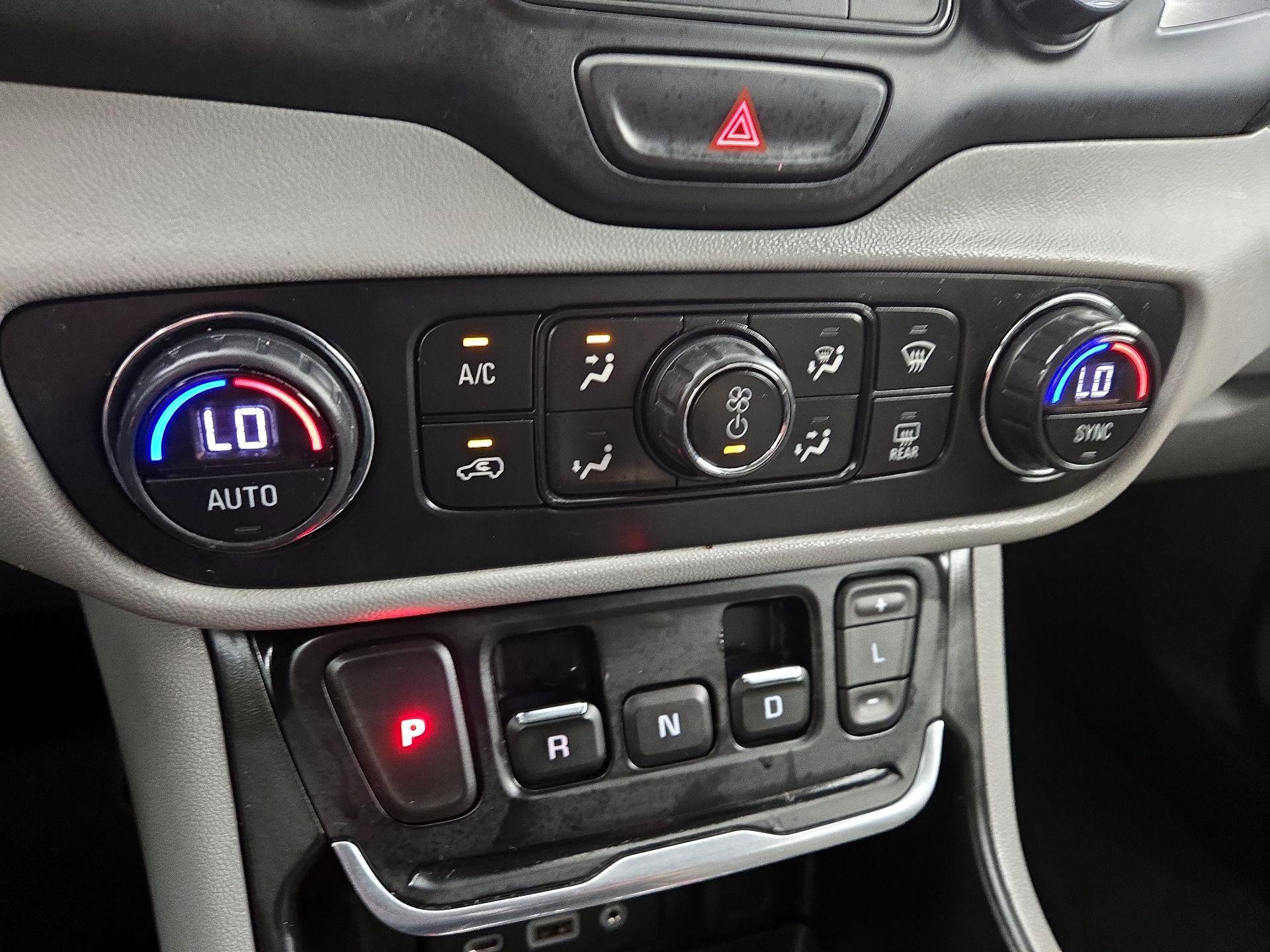 Thumbnail: 2018 GMC Terrain - 16