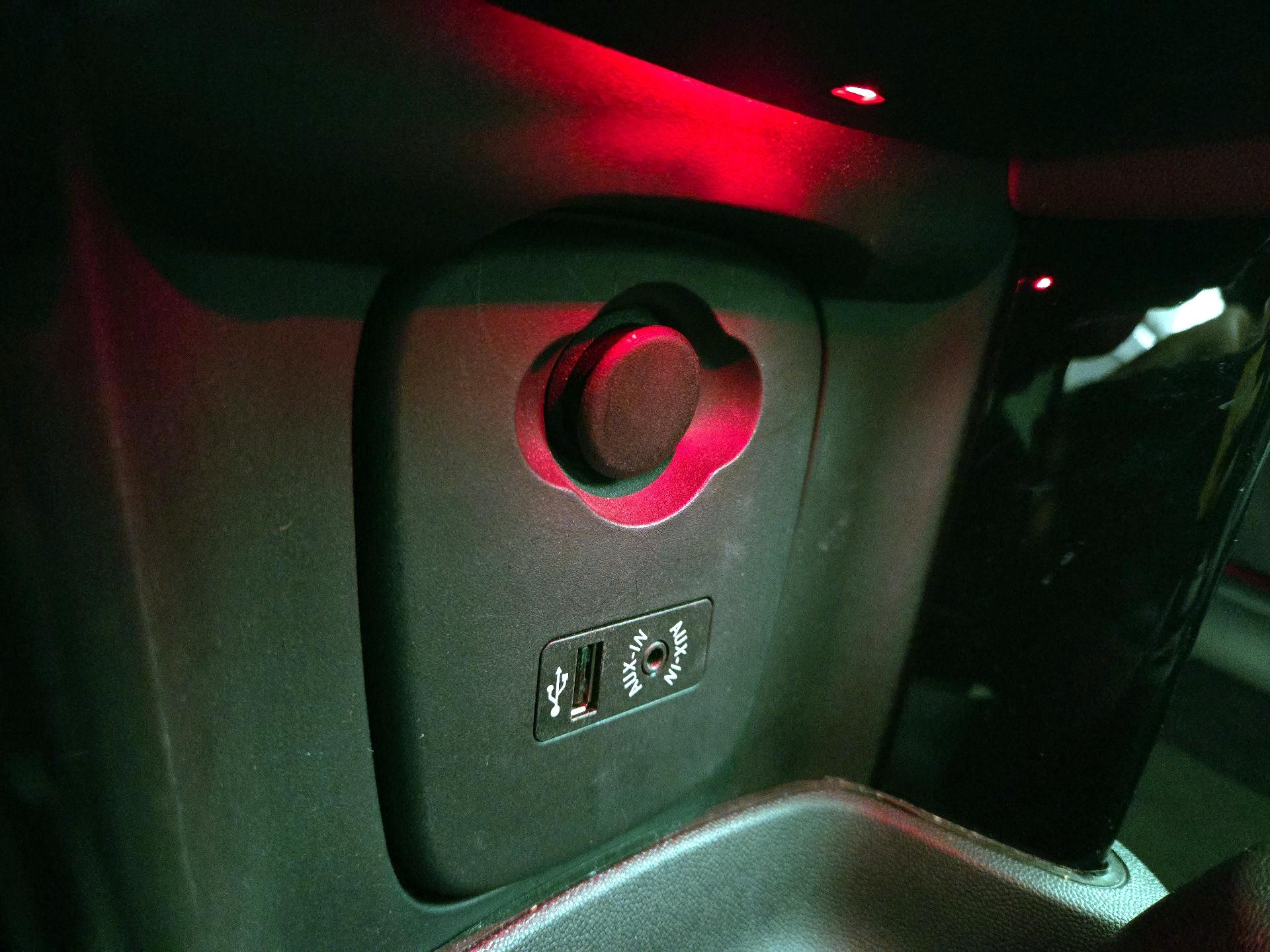 Thumbnail: 2015 MINI Cooper Hardtop - 17