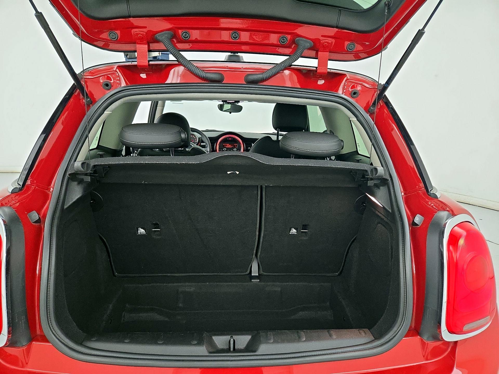 Thumbnail: 2015 MINI Cooper Hardtop - 20