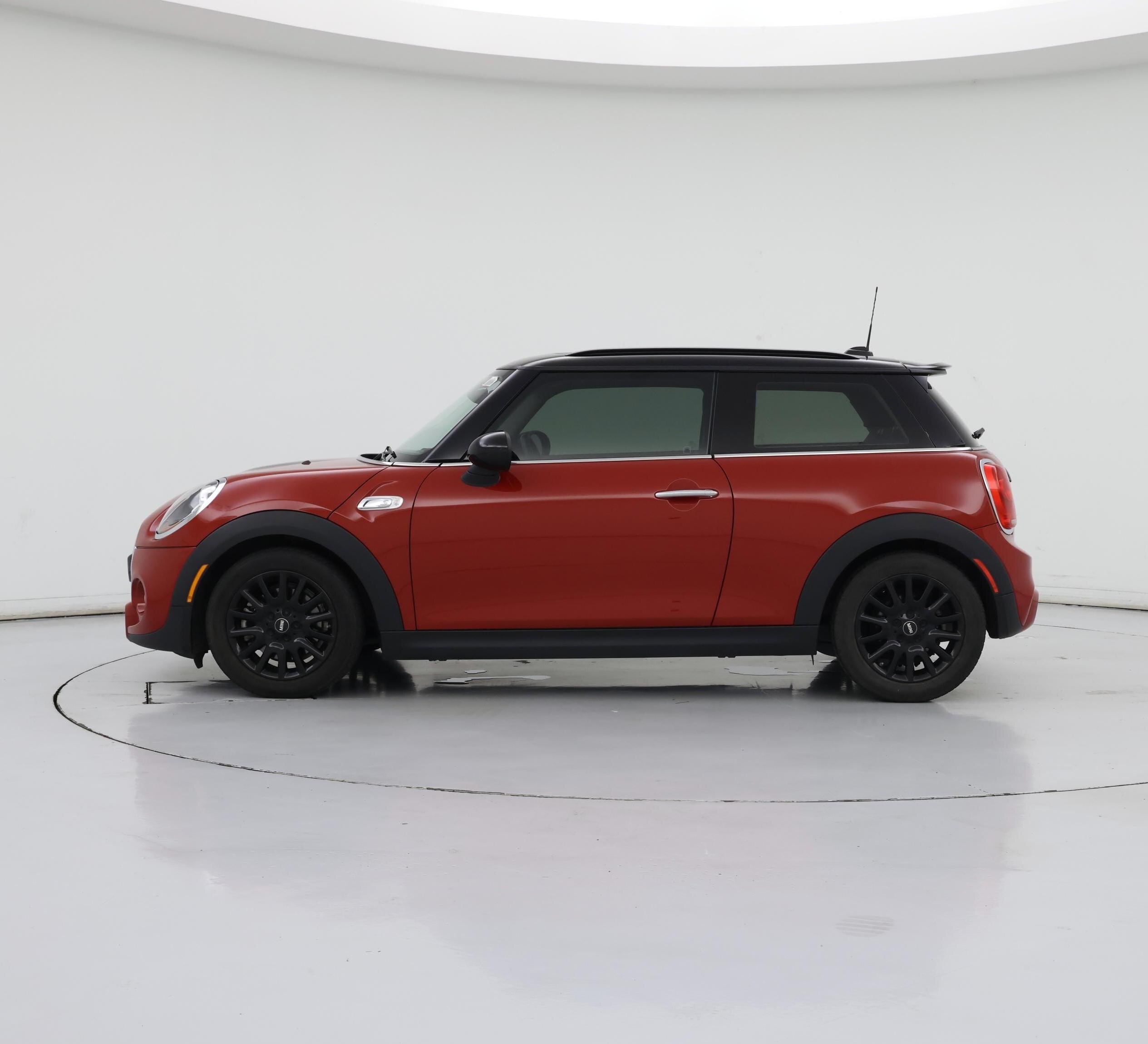 Thumbnail: 2015 MINI Cooper Hardtop - 3
