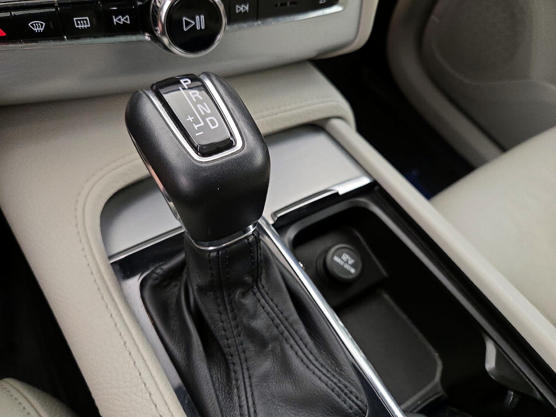 Thumbnail: 2018 Volvo XC90 - 18