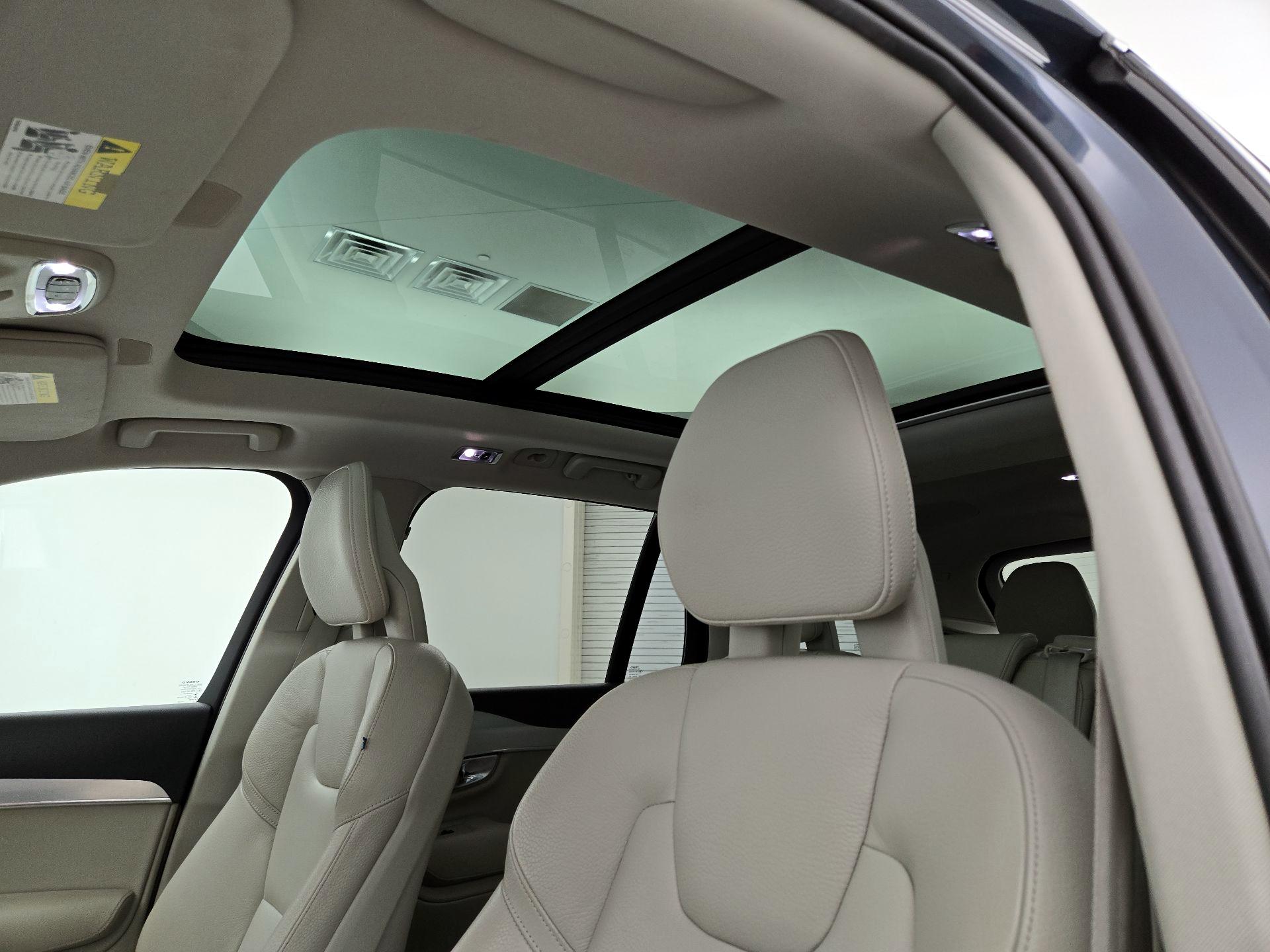 Thumbnail: 2018 Volvo XC90 - 20